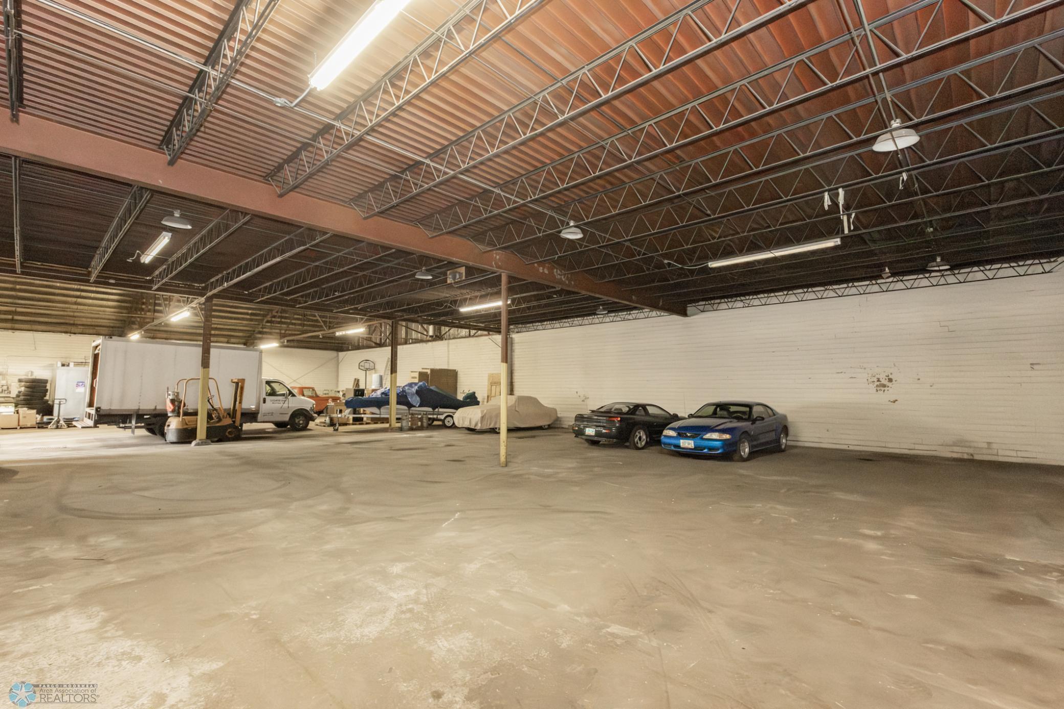 324 16th Street N Property Photo 9