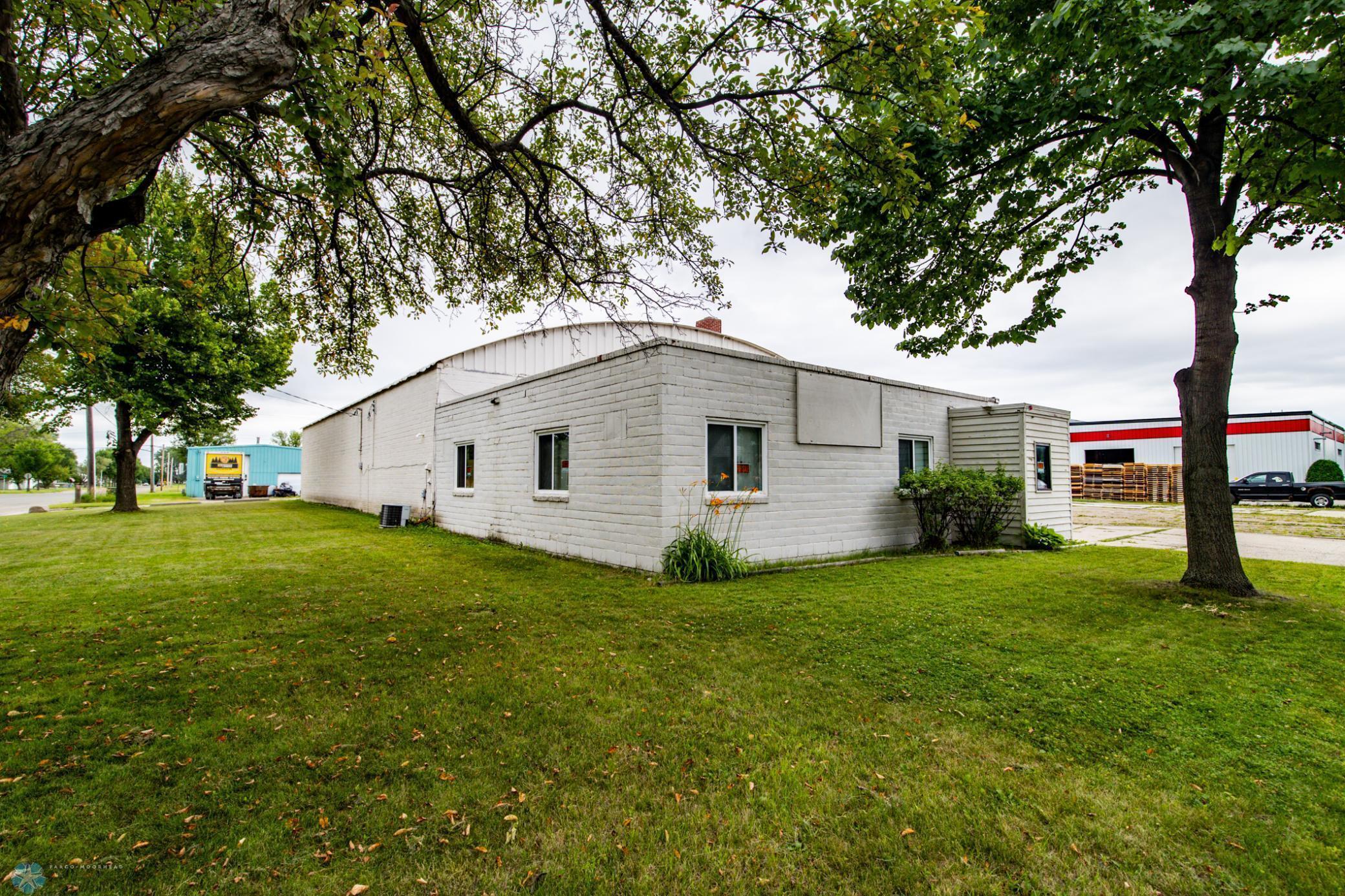 324 16th Street N Property Photo 11