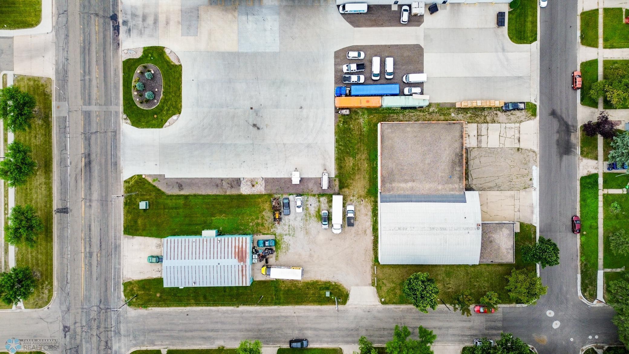 324 16th Street N Property Photo 12