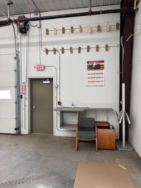 1101 Main St W Property Photo 9