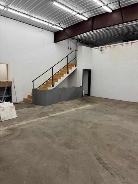 1101 Main St W Property Photo 11