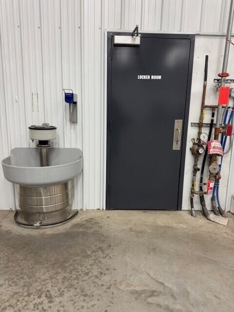 1101 Main St W Property Photo 20