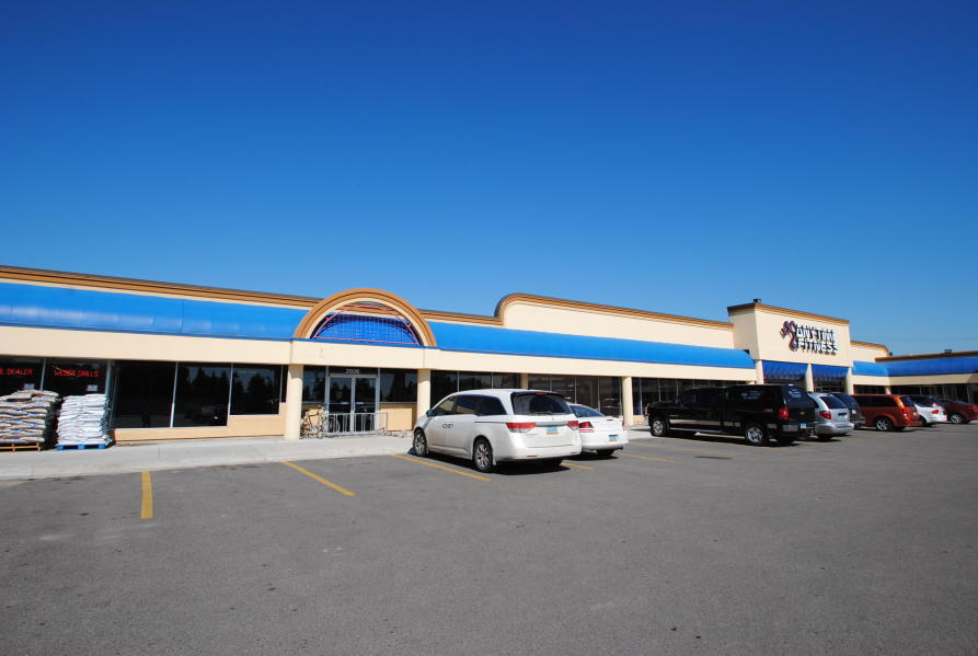 2500 Broadway N Property Photo 1