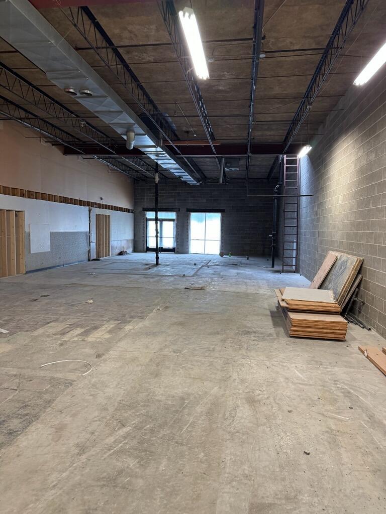 2500 Broadway N Property Photo 6