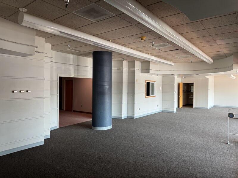 2500 Broadway N Property Photo 10