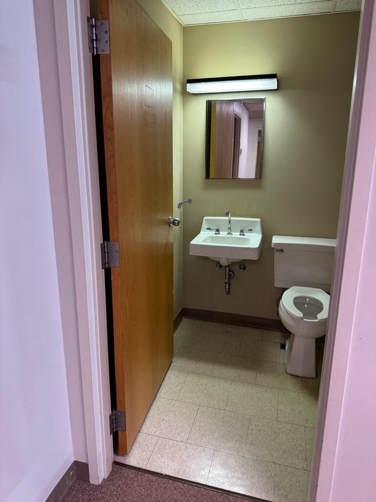 2500 Broadway N Property Photo 13