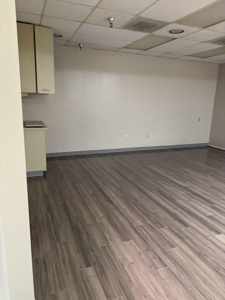 2500 Broadway N Property Photo 16