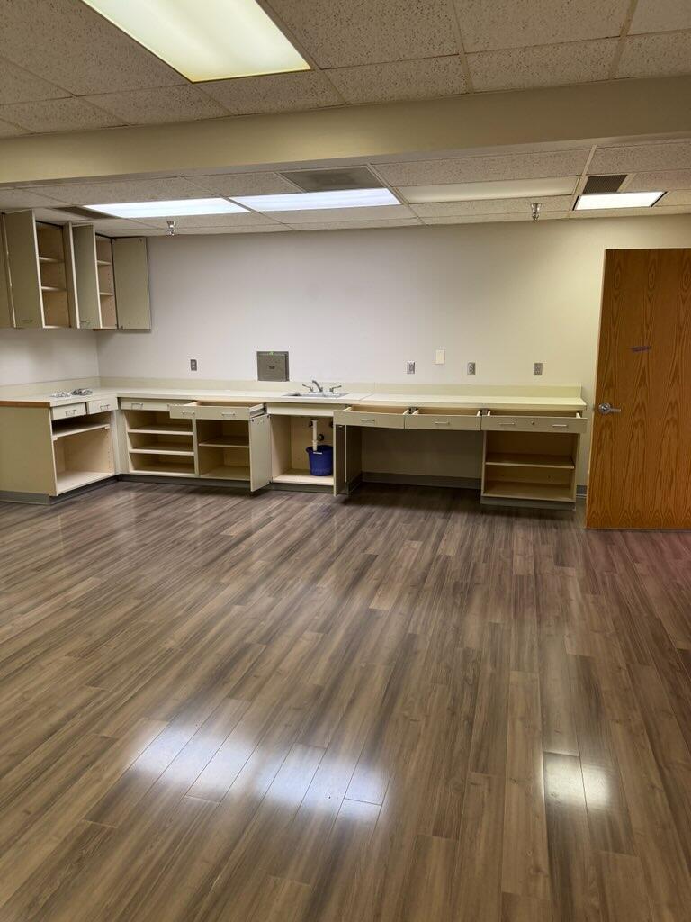 2500 Broadway N Property Photo 17