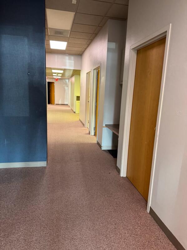 2500 Broadway N Property Photo 37