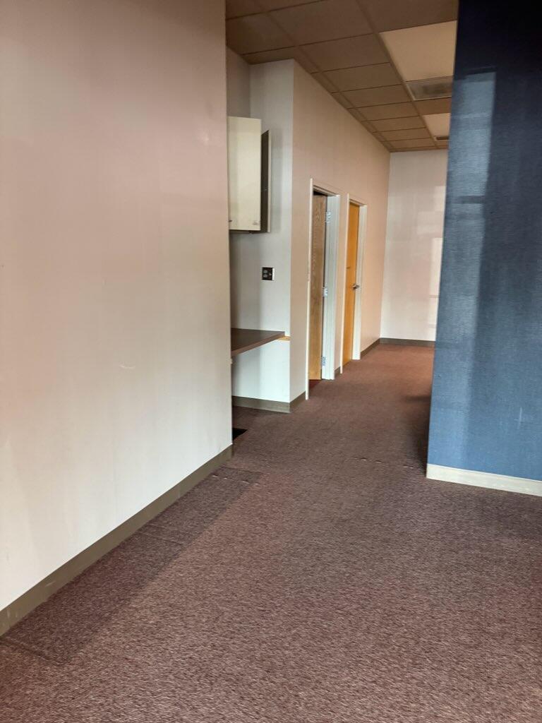 2500 Broadway N Property Photo 38