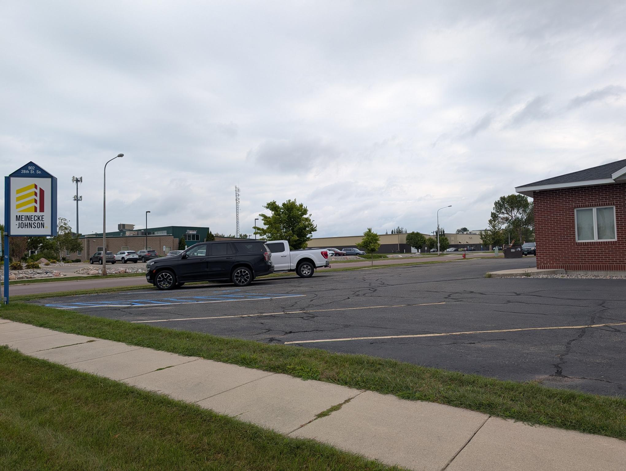 902 28th Street S Property Photo 2