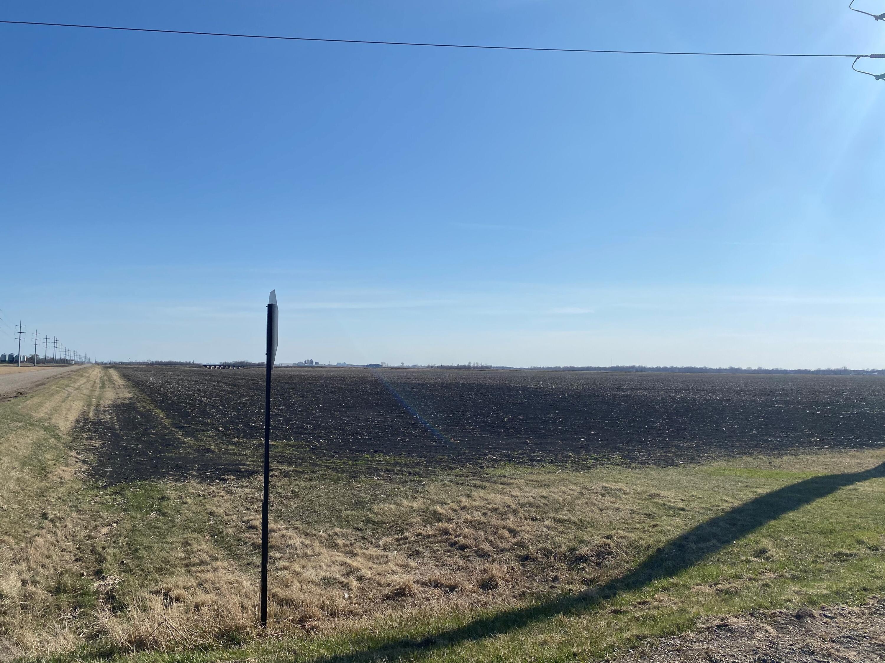 6286 32nd Avenue N Property Photo 3