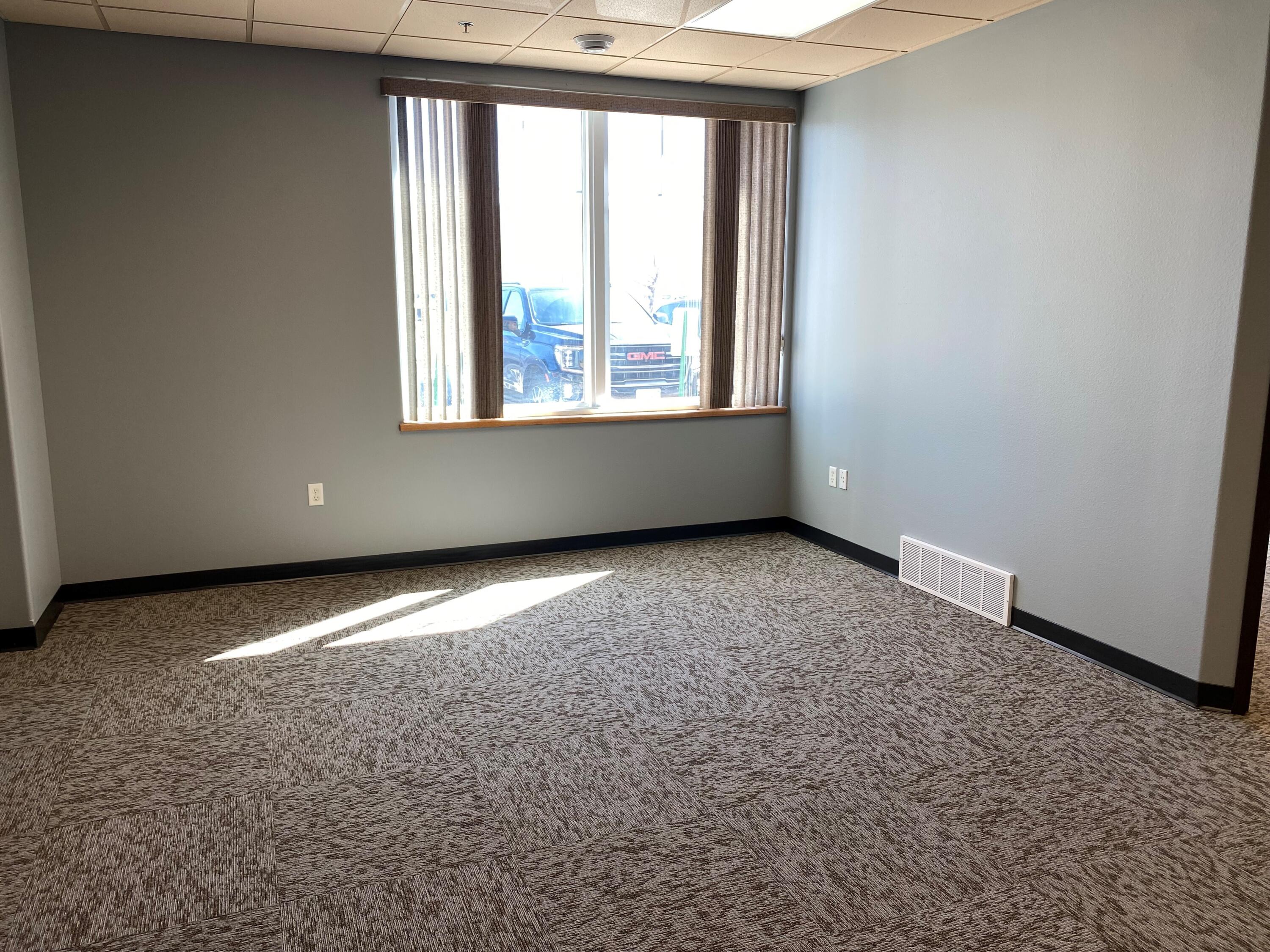 4225 38th Street S Property Photo 3