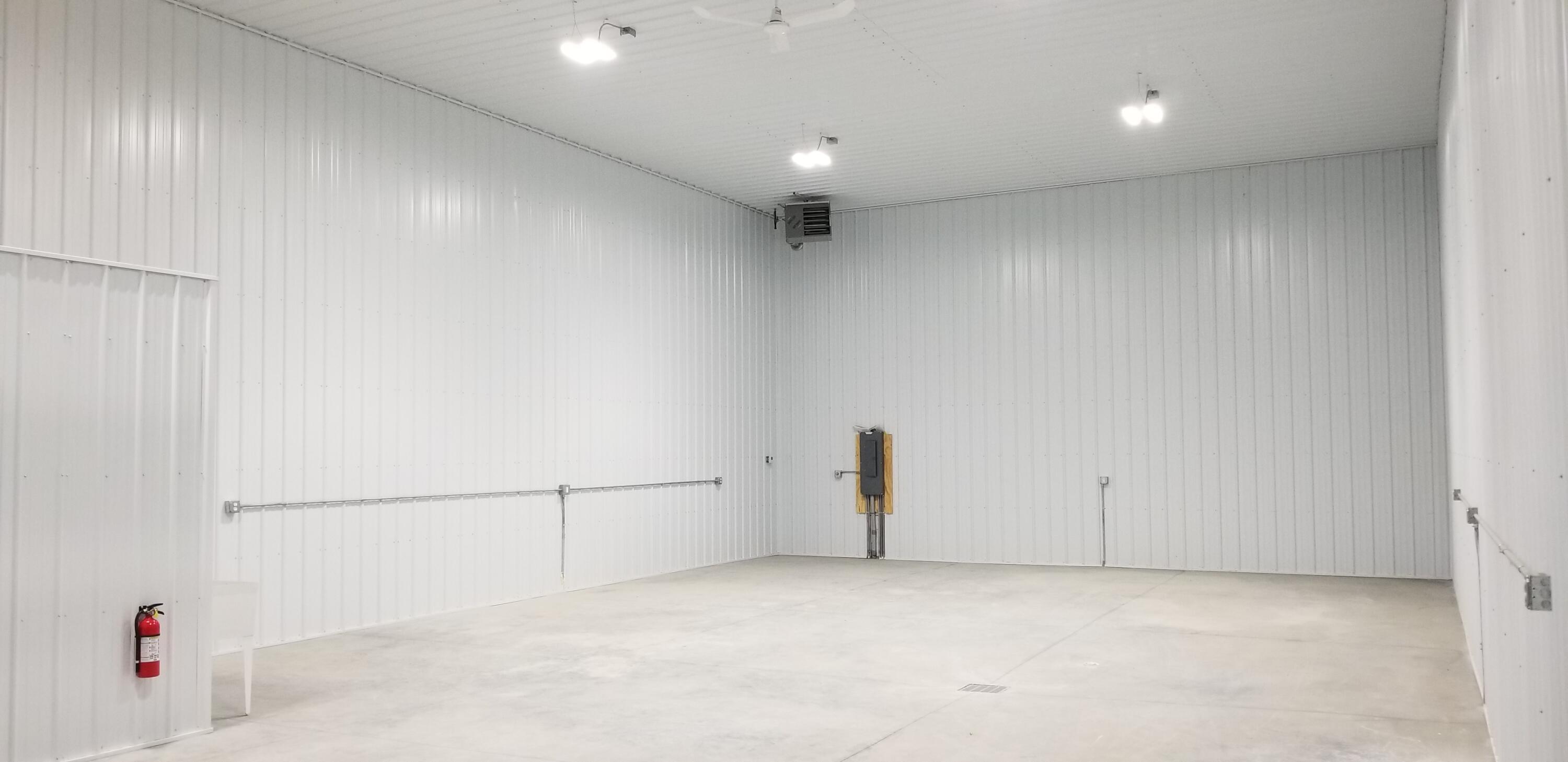 444 28 Court Nw Property Photo 2