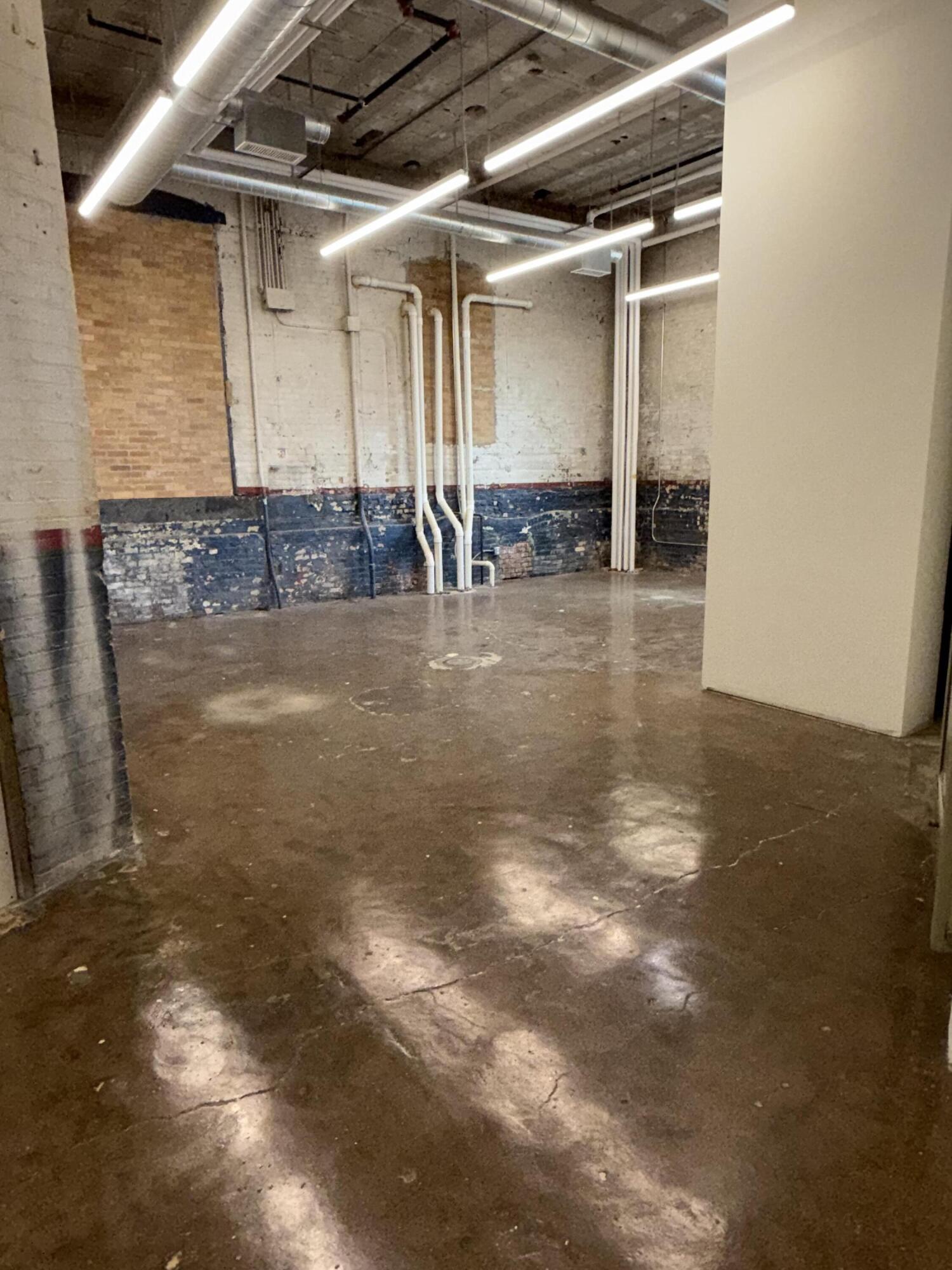 301 N 3rd St Property Photo 15