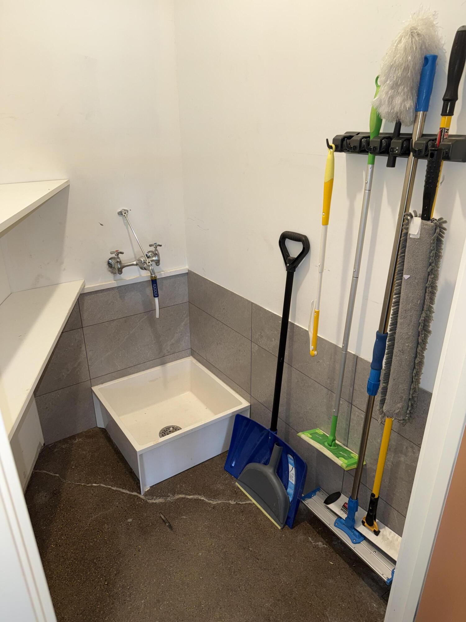 301 N 3rd St Property Photo 17