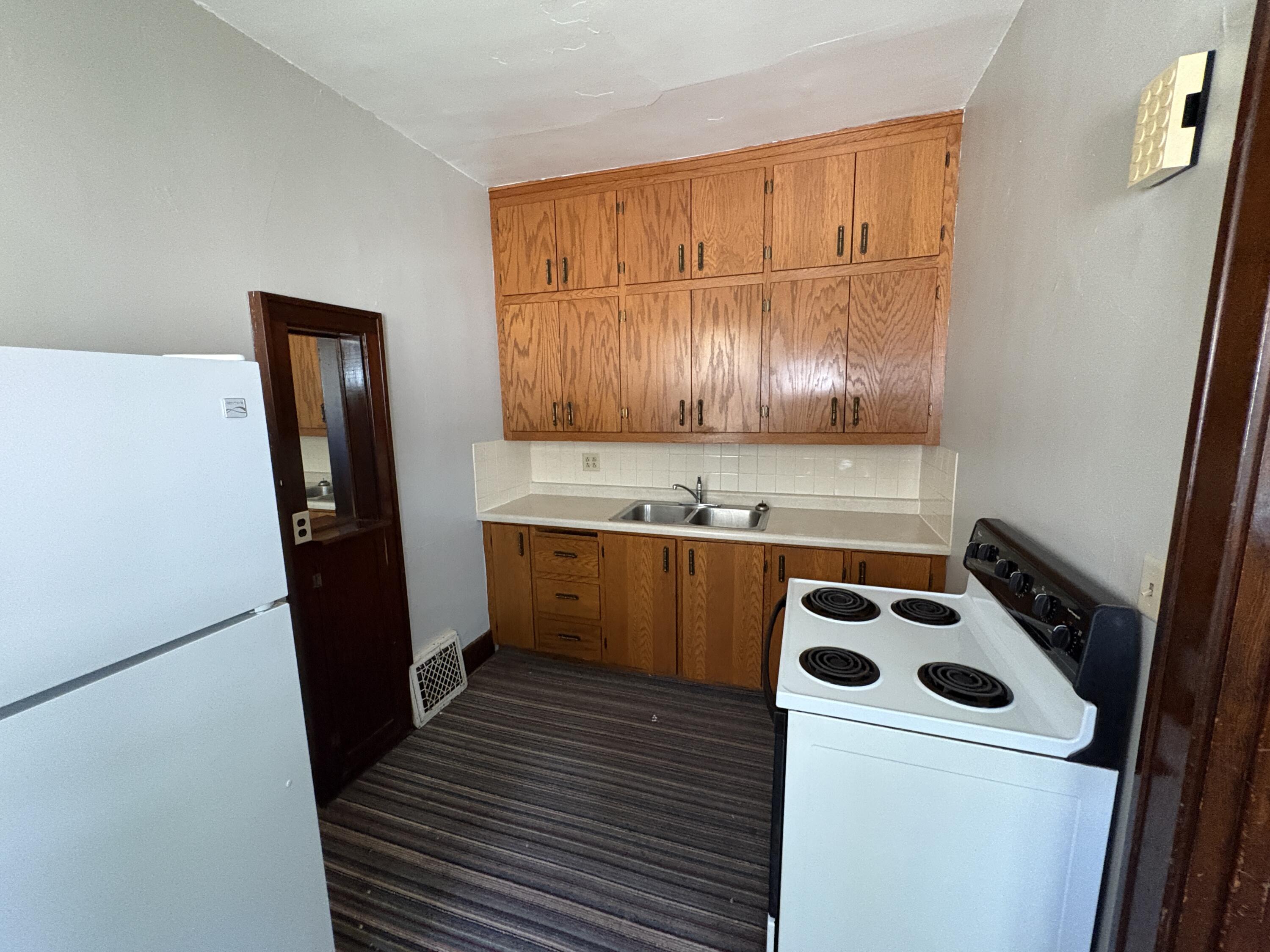 725 14th Street N Property Photo 9