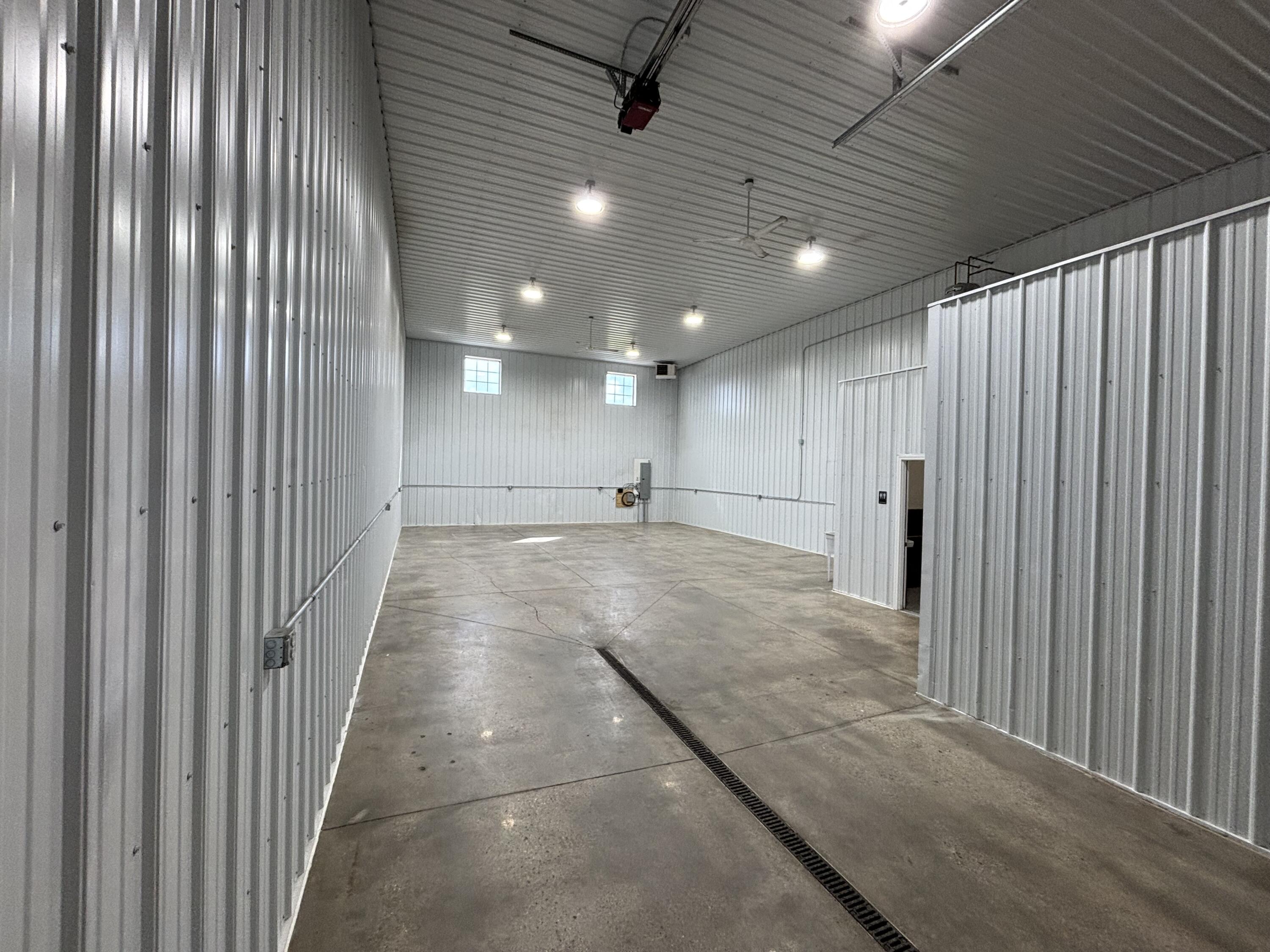 4053 27 Street N Property Photo 5