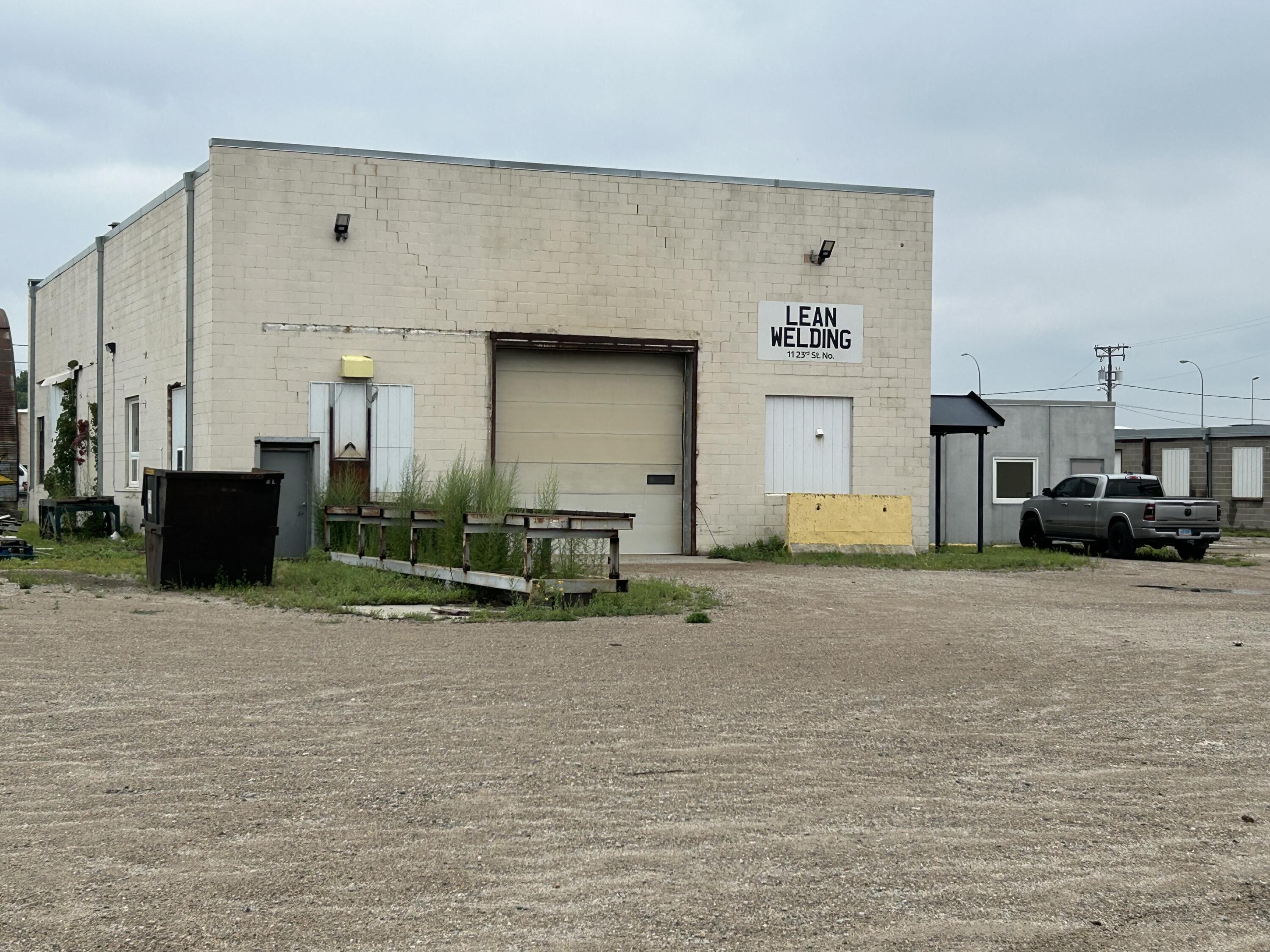 11 23rd St N Property Photo 1