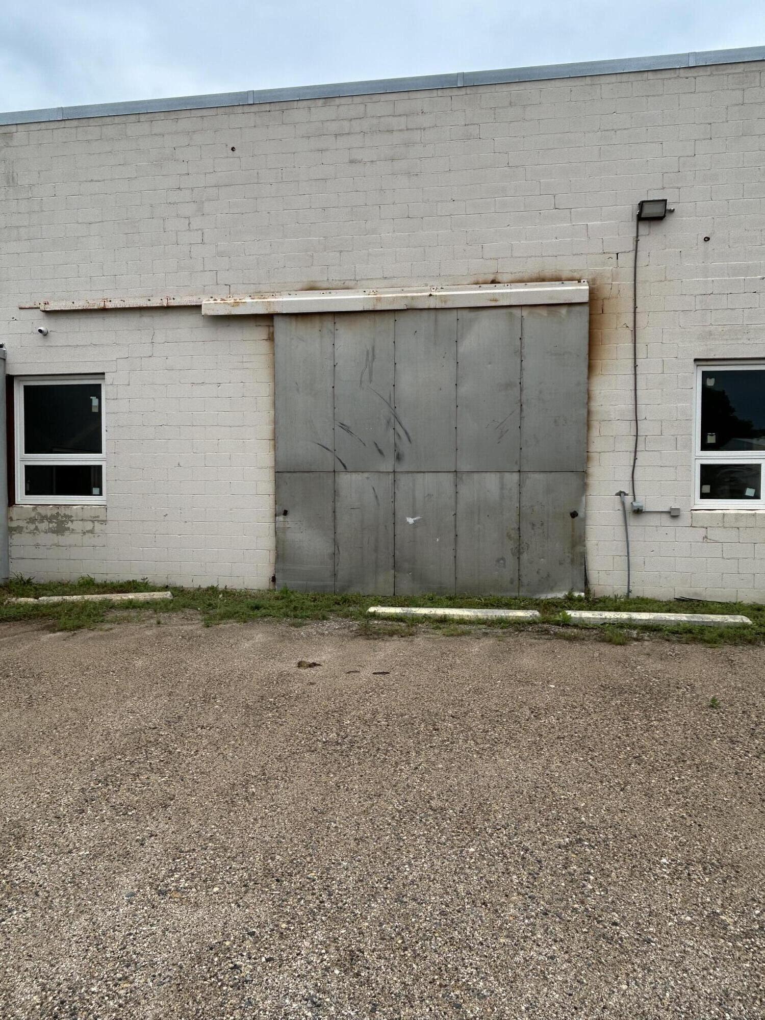 11 23rd St N Property Photo 8