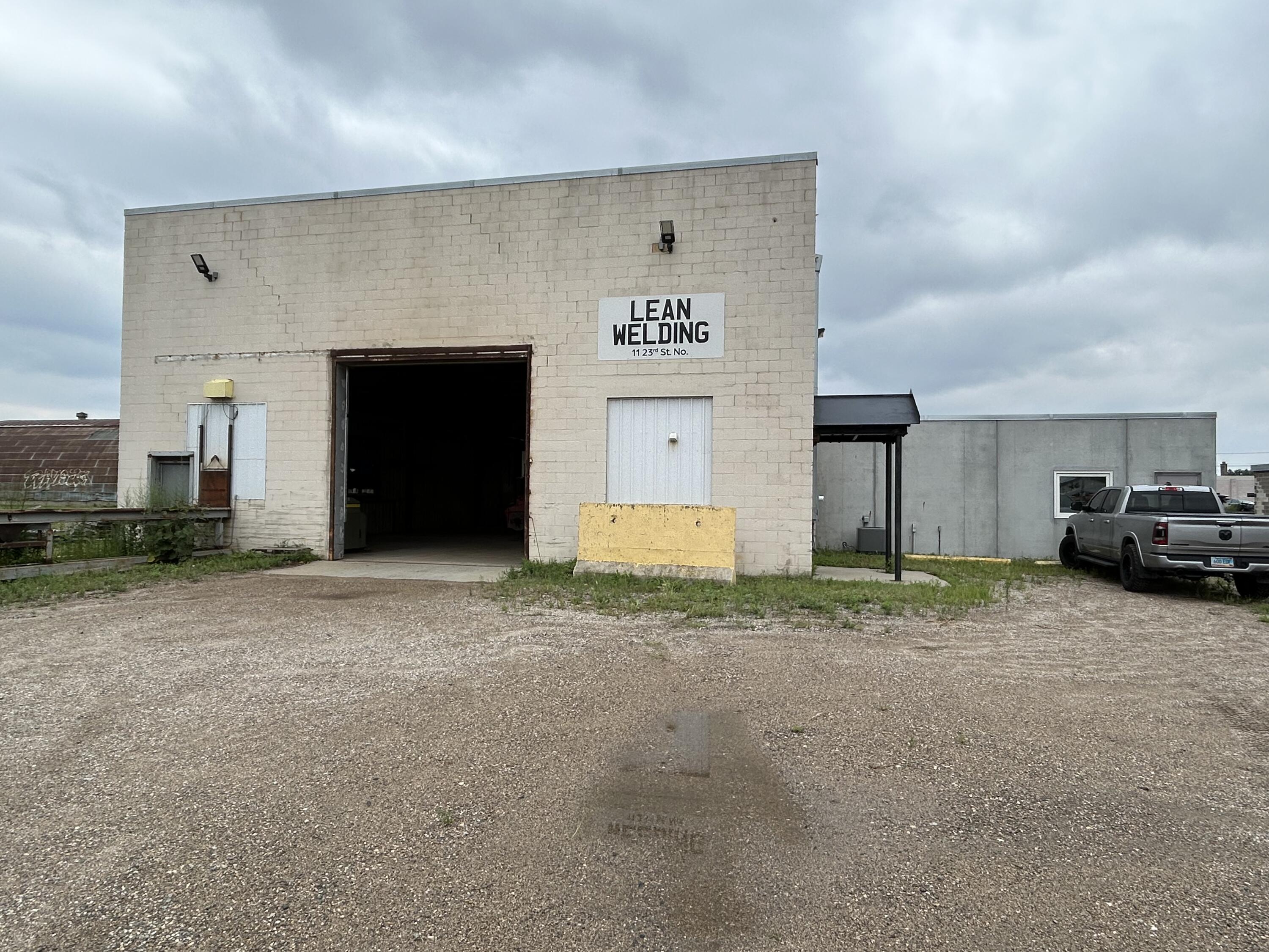 11 23rd St N Property Photo 26