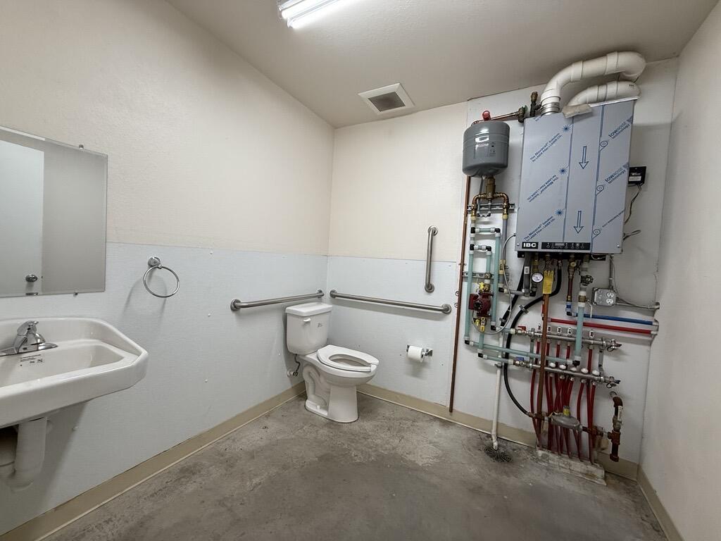 2836 44th Avenue N Property Photo 3