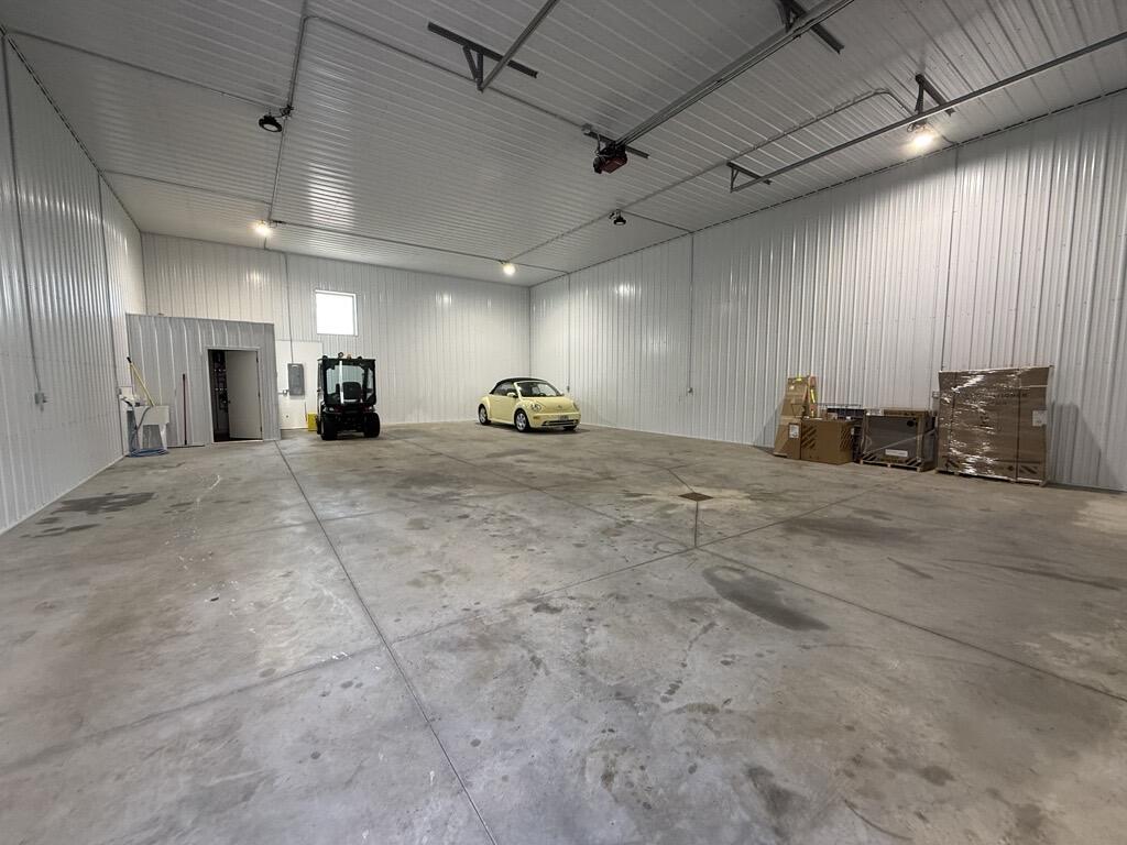 2802 44th Avenue N Property Photo 3