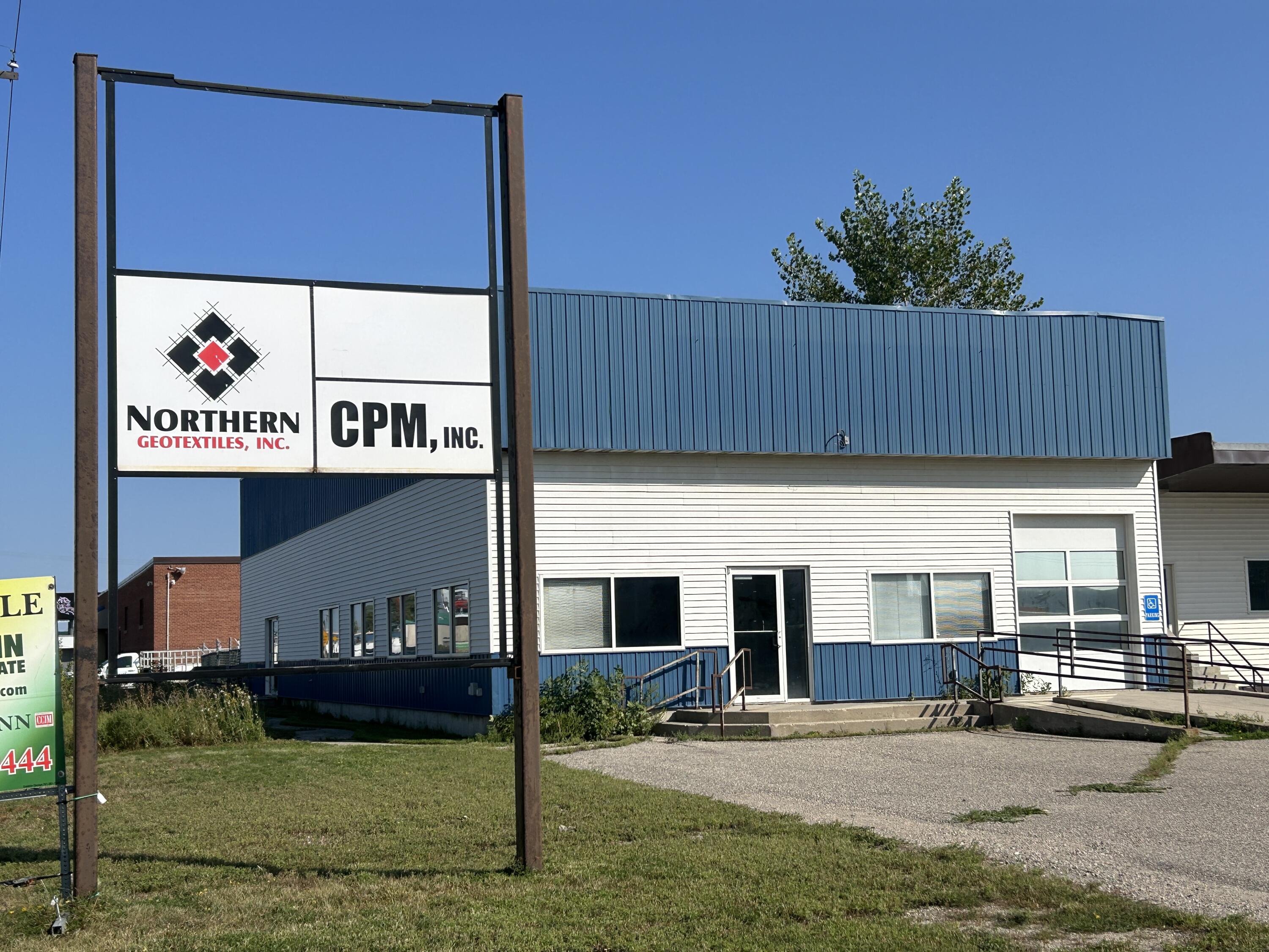 2714 A Main Avenue Property Photo 2