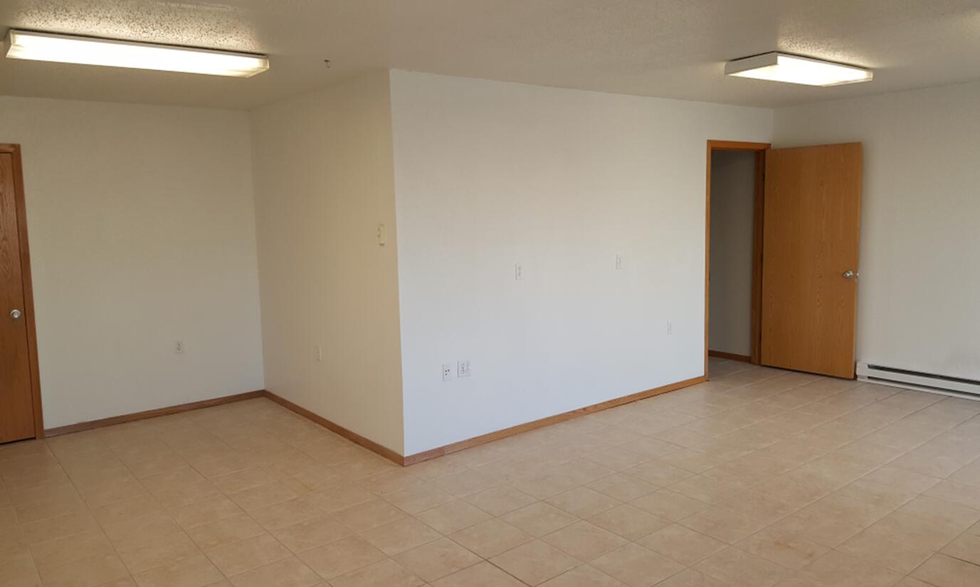 1230 41 Street N Property Photo 3