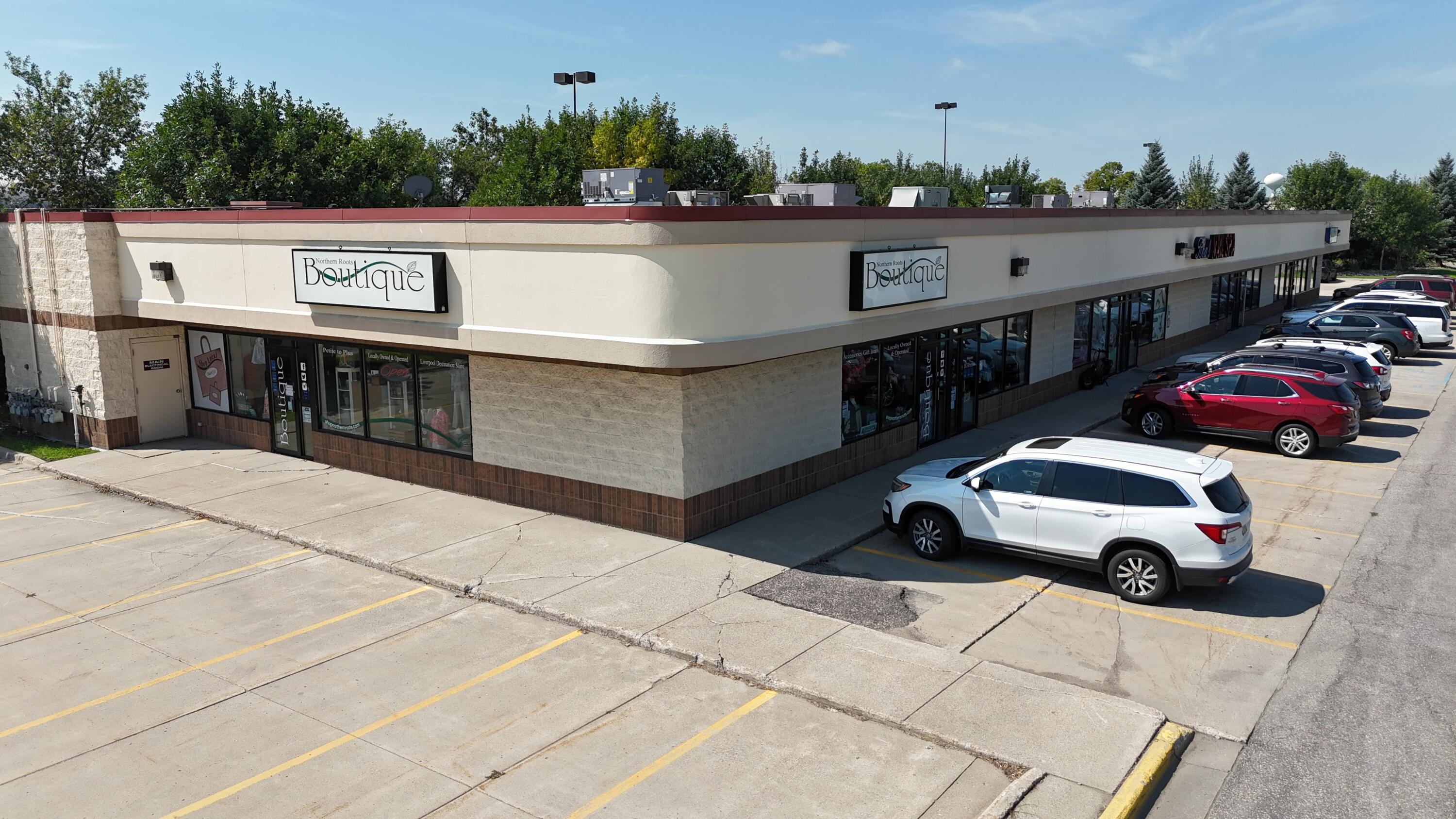 2550 S Columbia Rd Property Photo 1