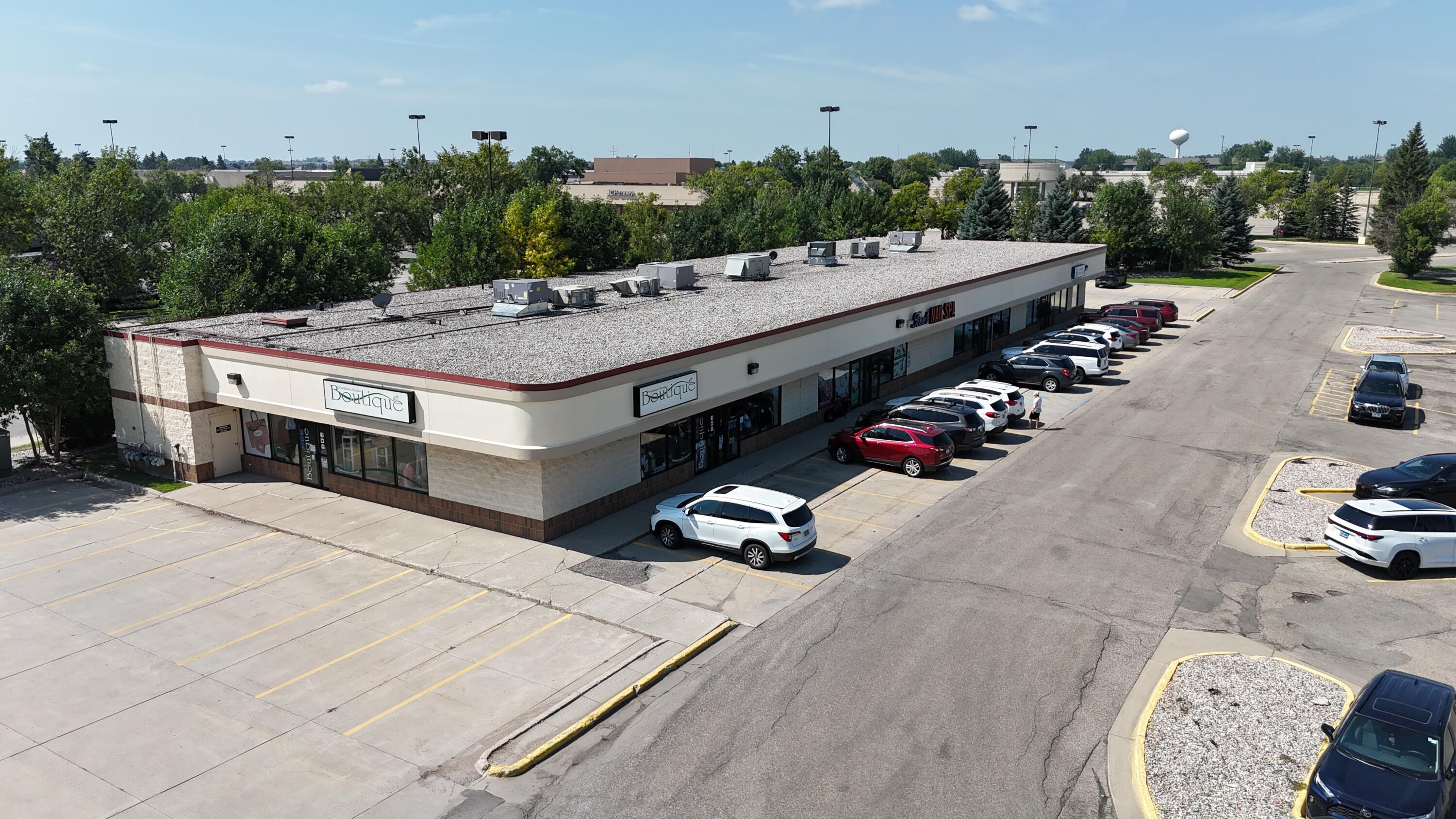 2550 S Columbia Rd Property Photo 2