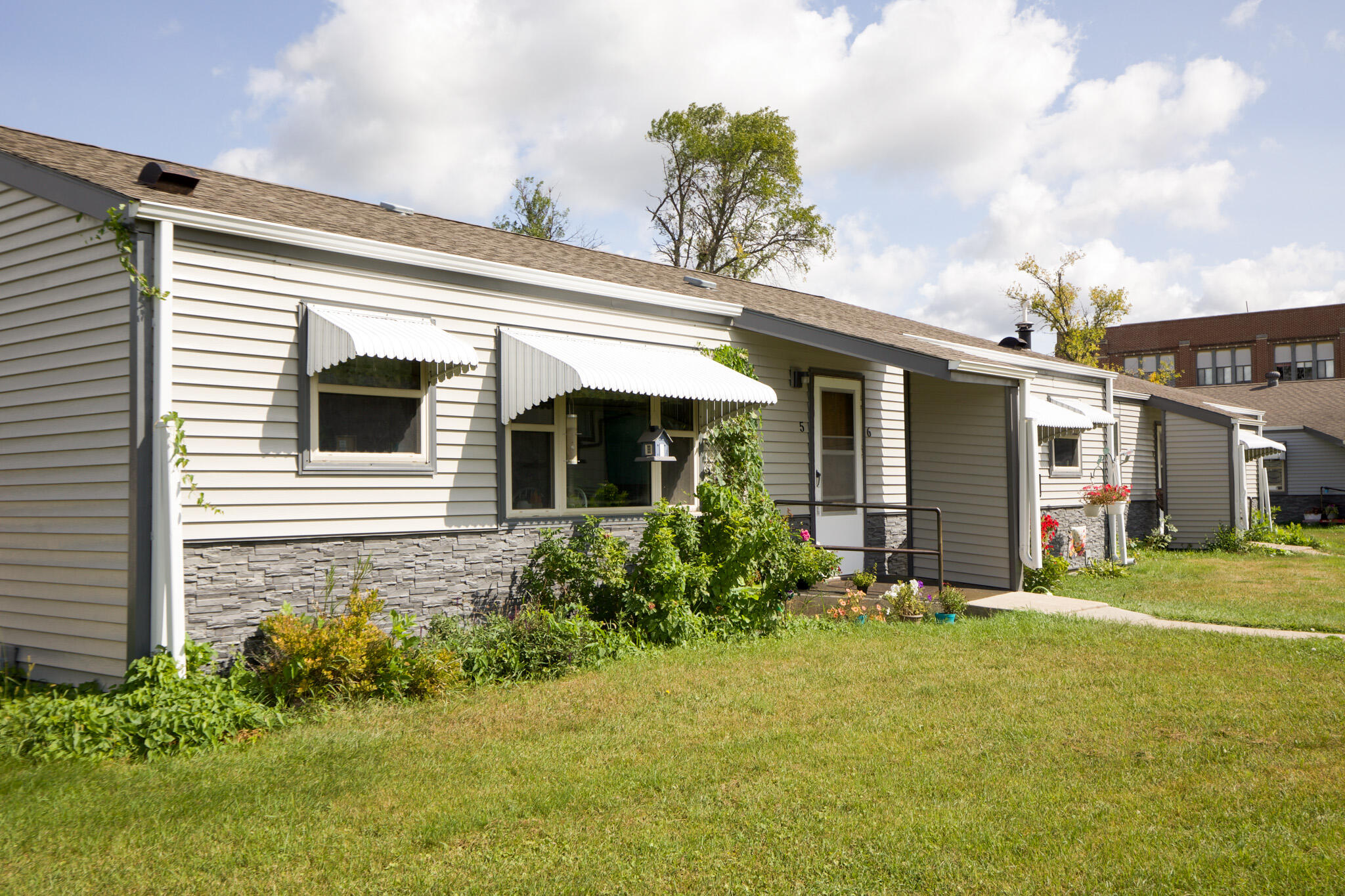 133 3rd Avenue E Property Photo 4