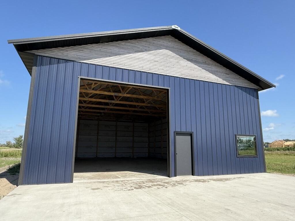 709 Peterson Loop Property Photo 4