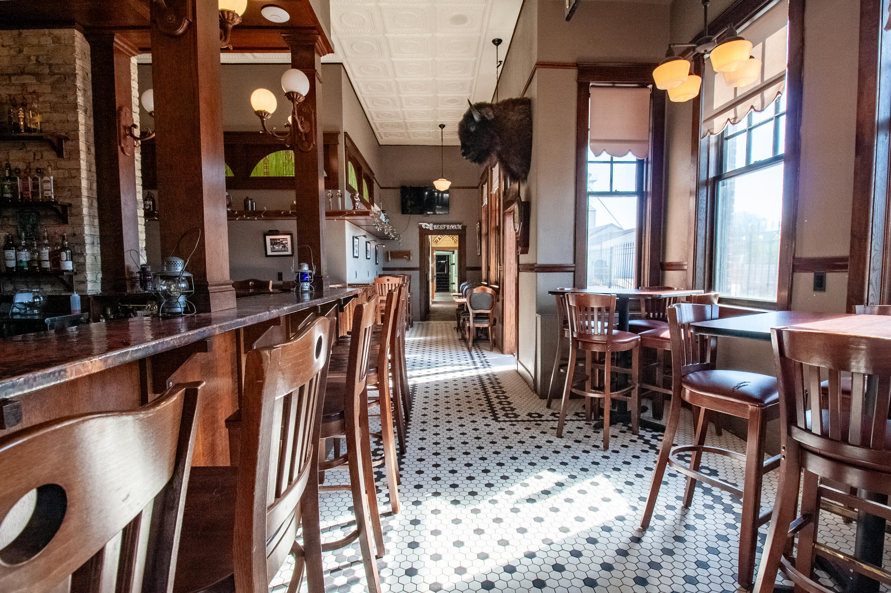 423 Cascade Street S Property Photo 5