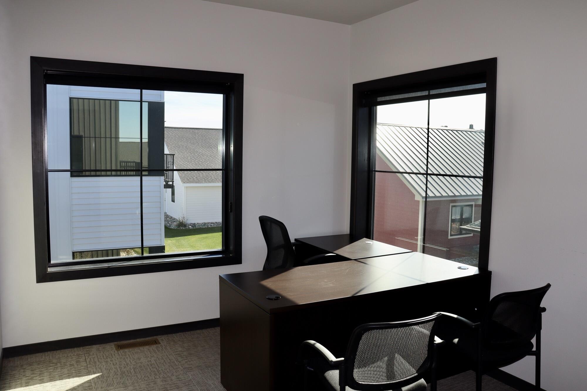 509 Oak Ridge Way E Property Photo 5