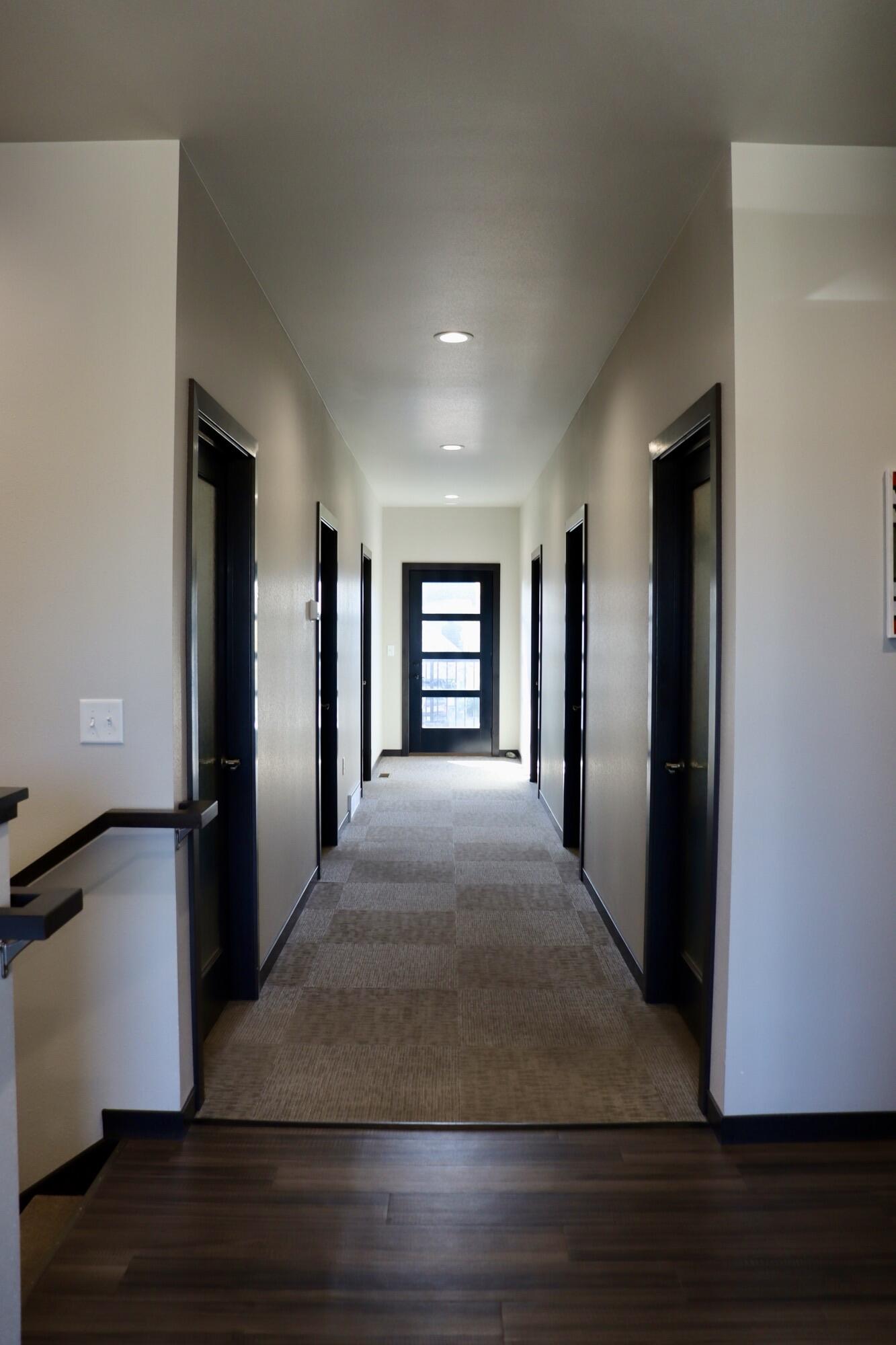 509 Oak Ridge Way E Property Photo 7