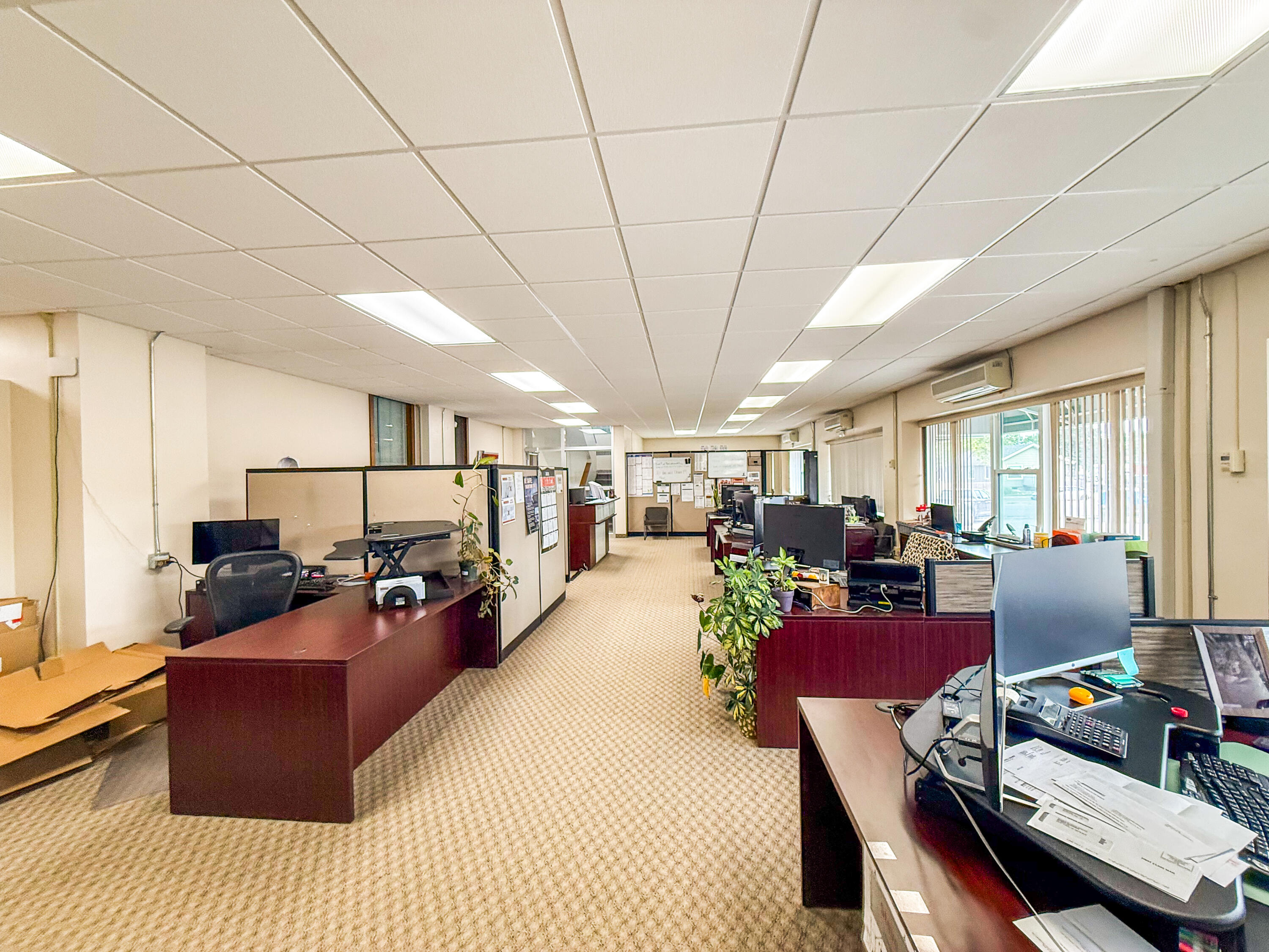 133 Main Avenue W Property Photo 2