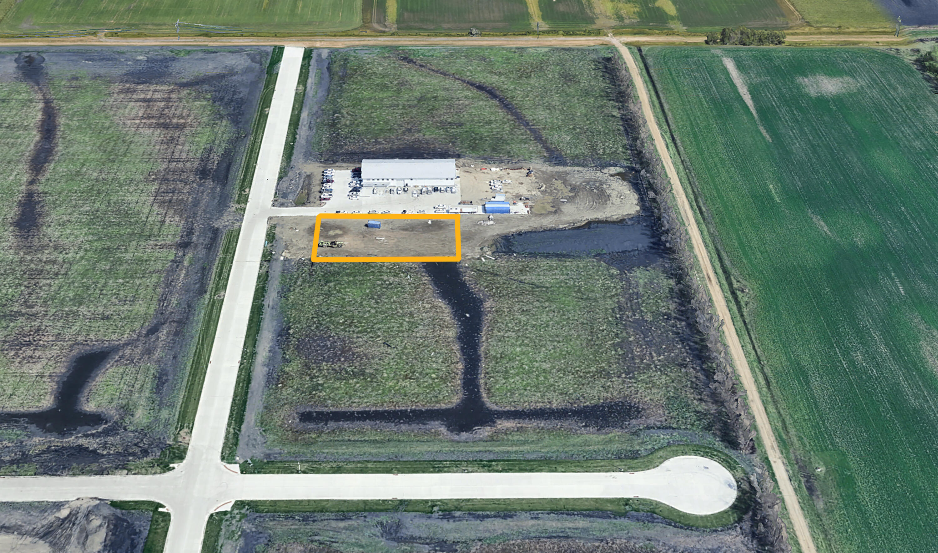 3073 42nd St Property Photo 3