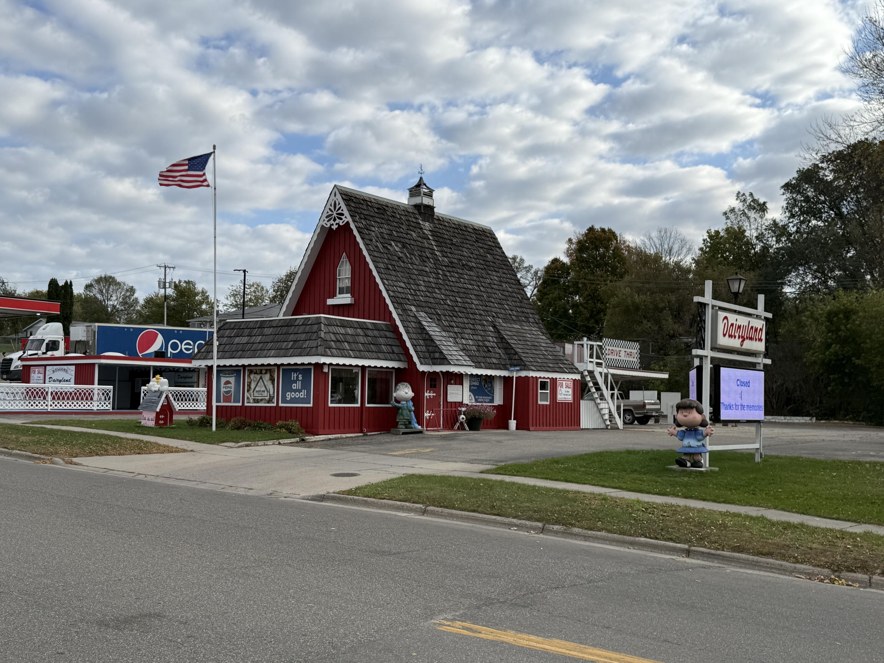 1220 Union Avenue Property Photo 1