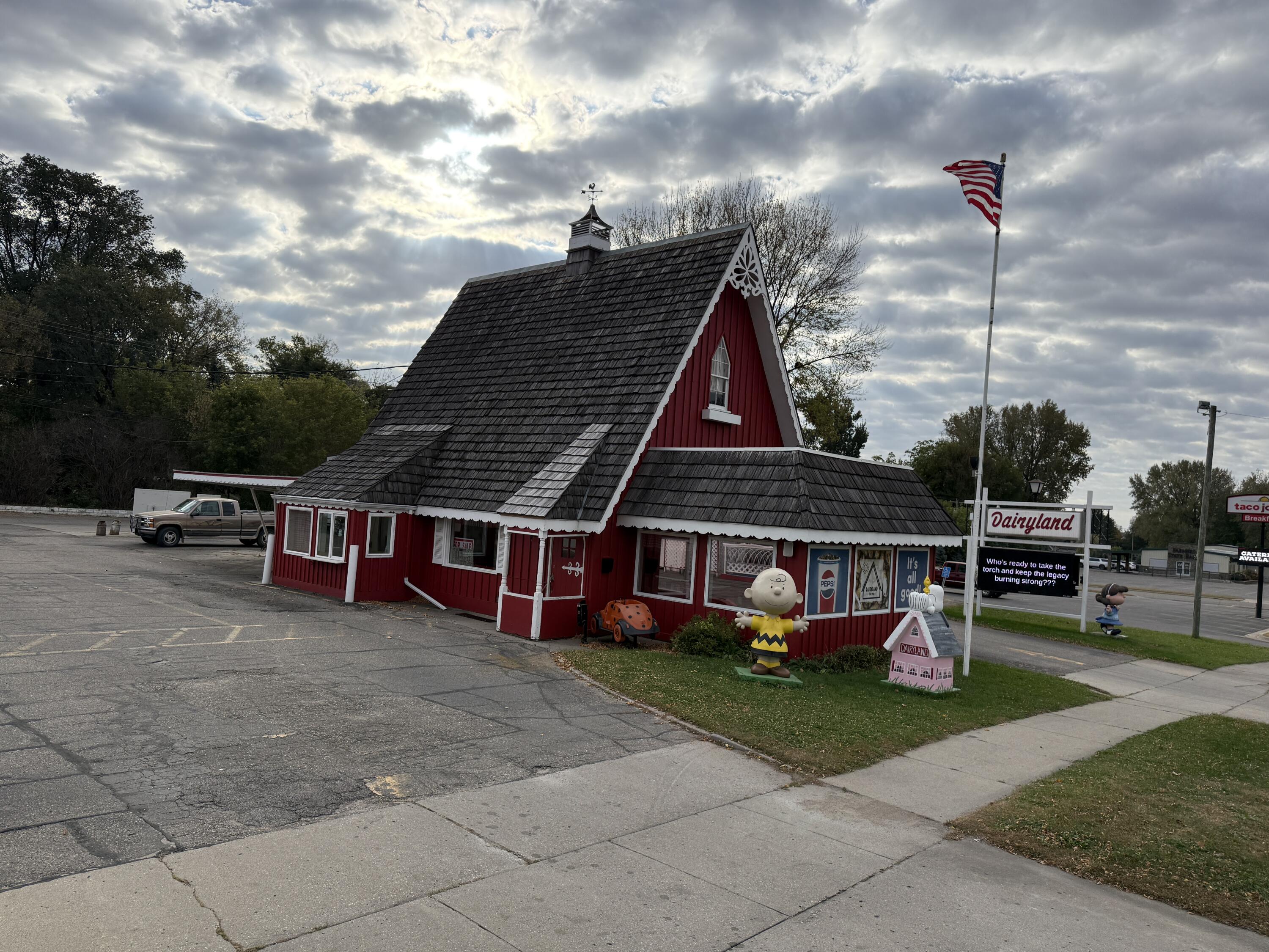 1220 Union Avenue Property Photo 2