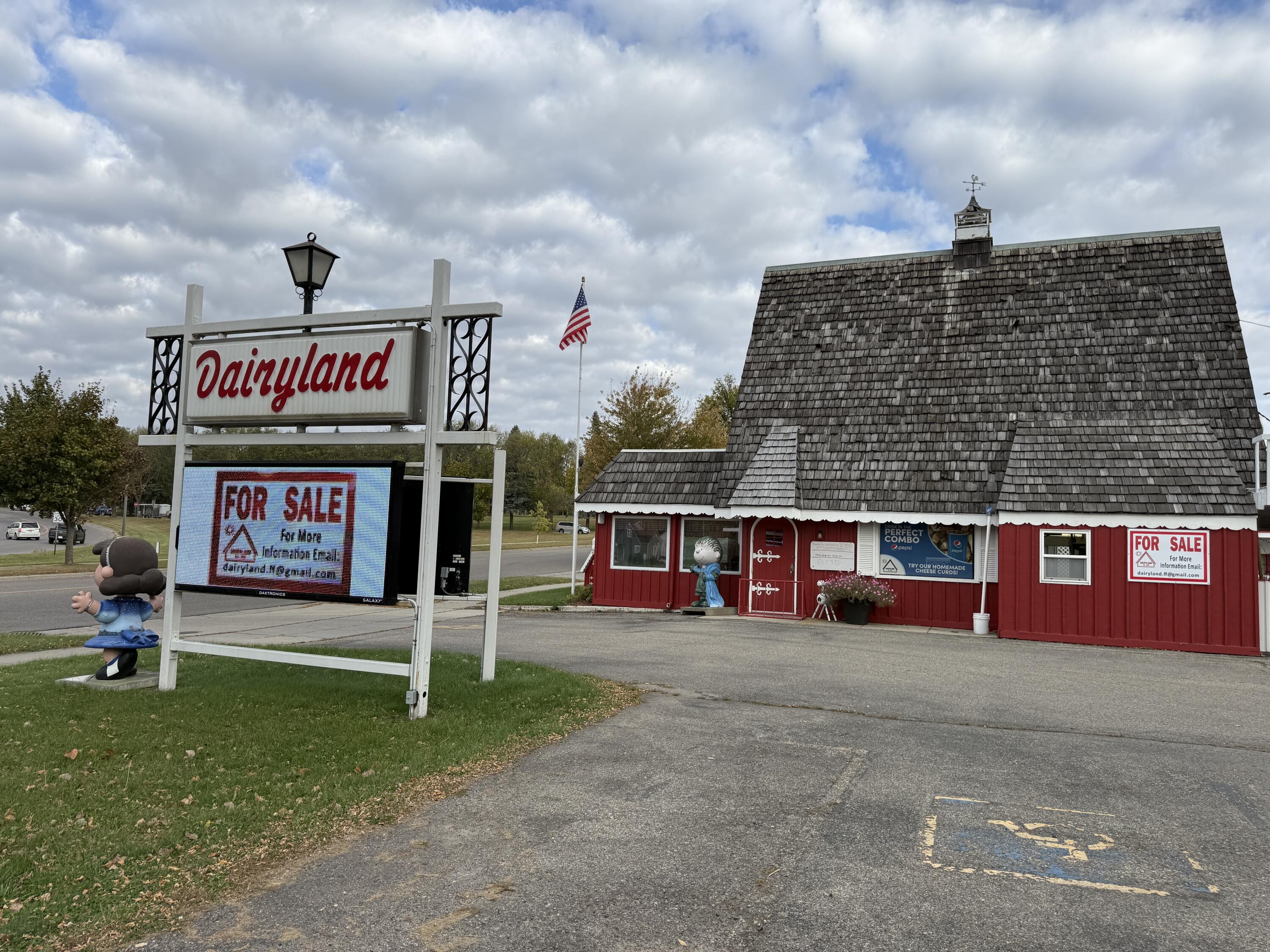 1220 Union Avenue Property Photo 3