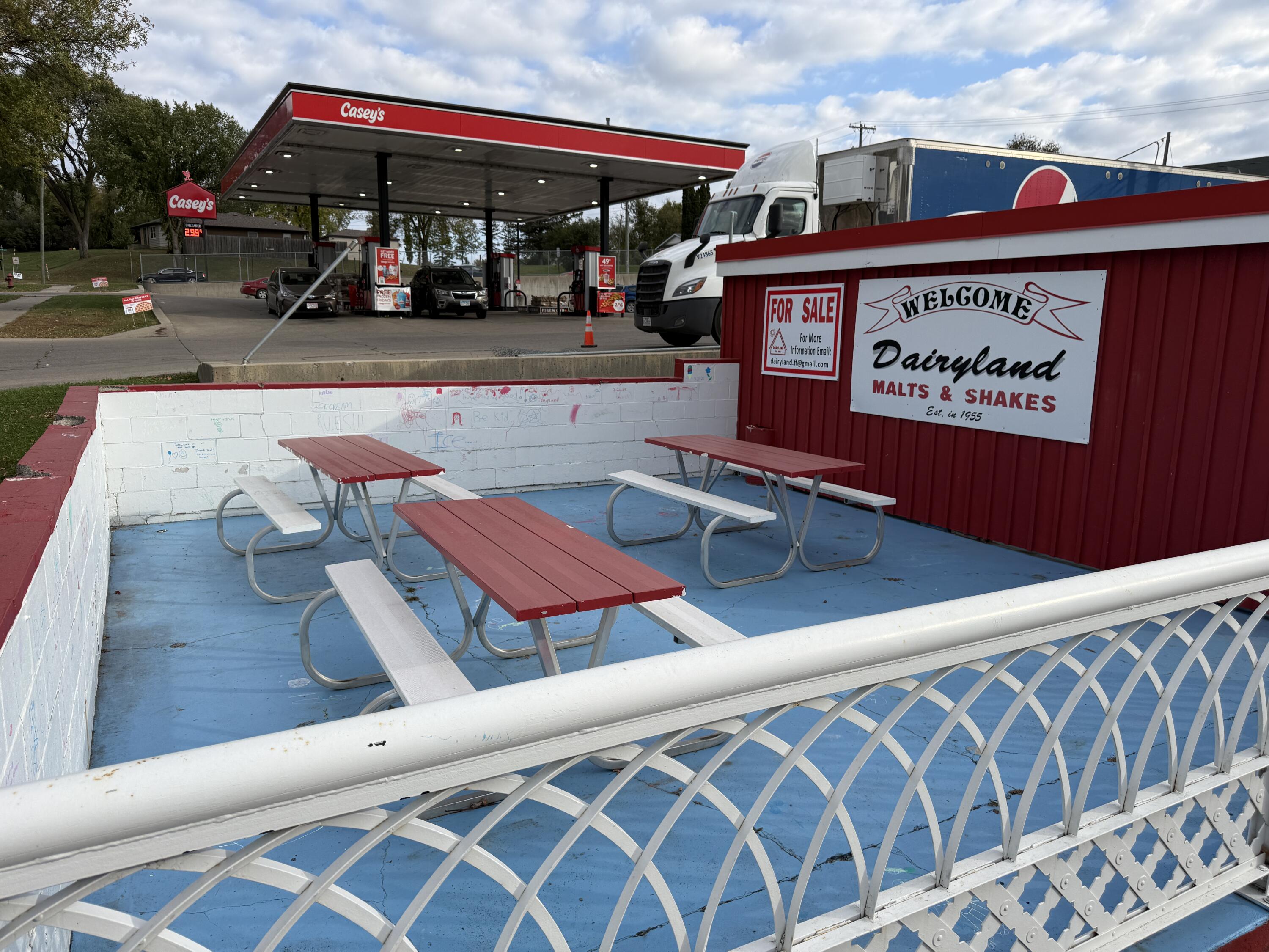 1220 Union Avenue Property Photo 10