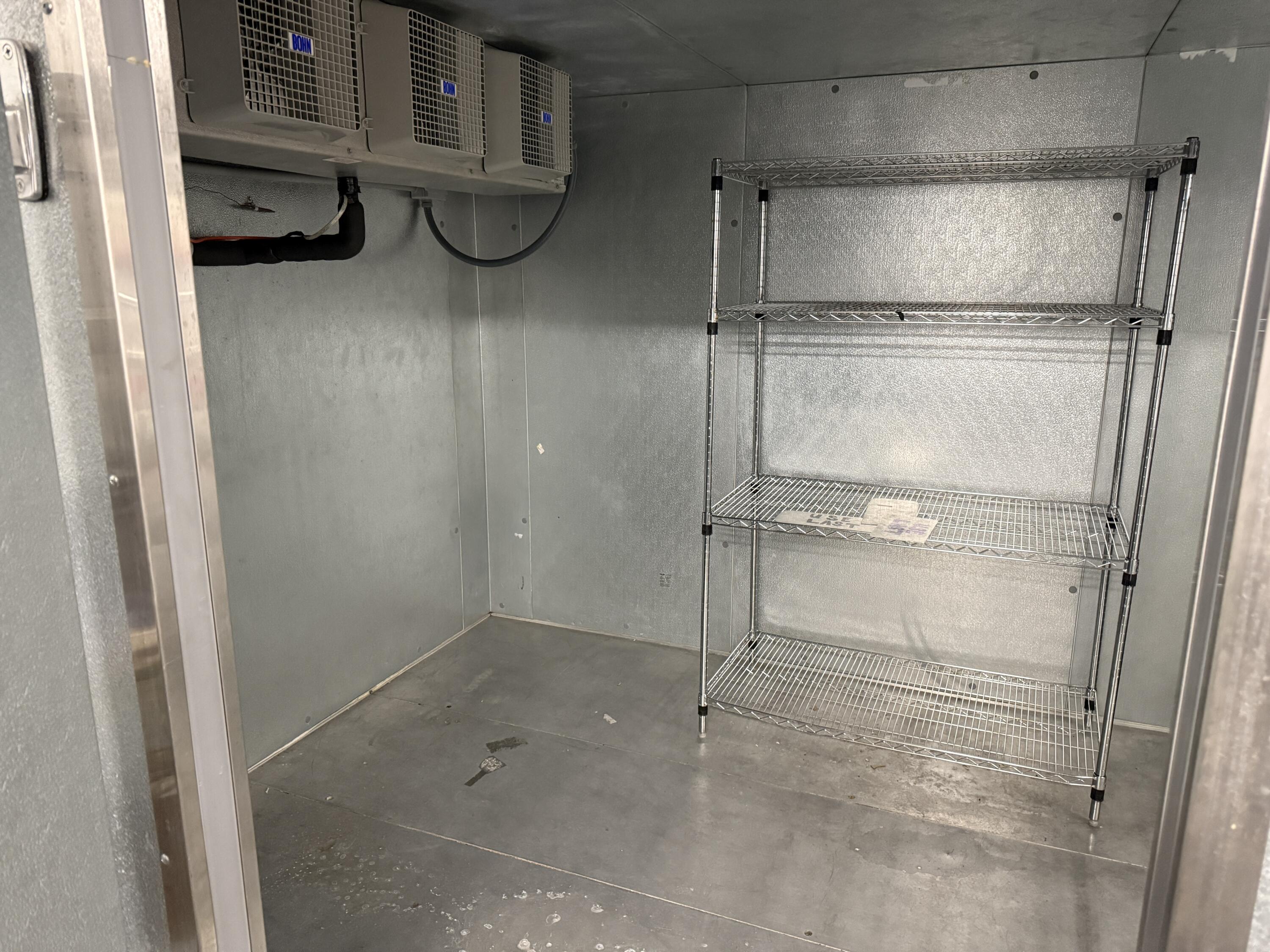 1220 Union Avenue Property Photo 11