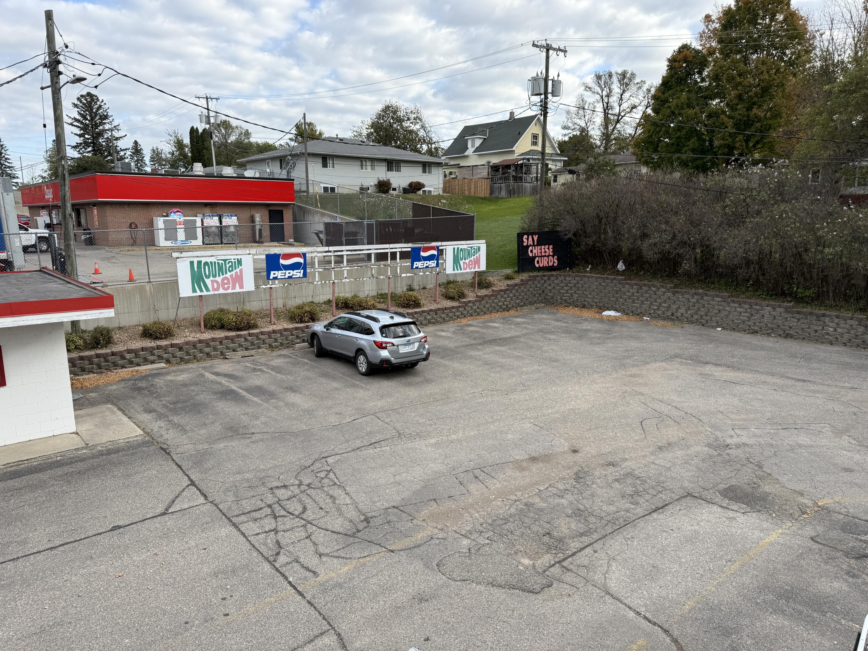 1220 Union Avenue Property Photo 17