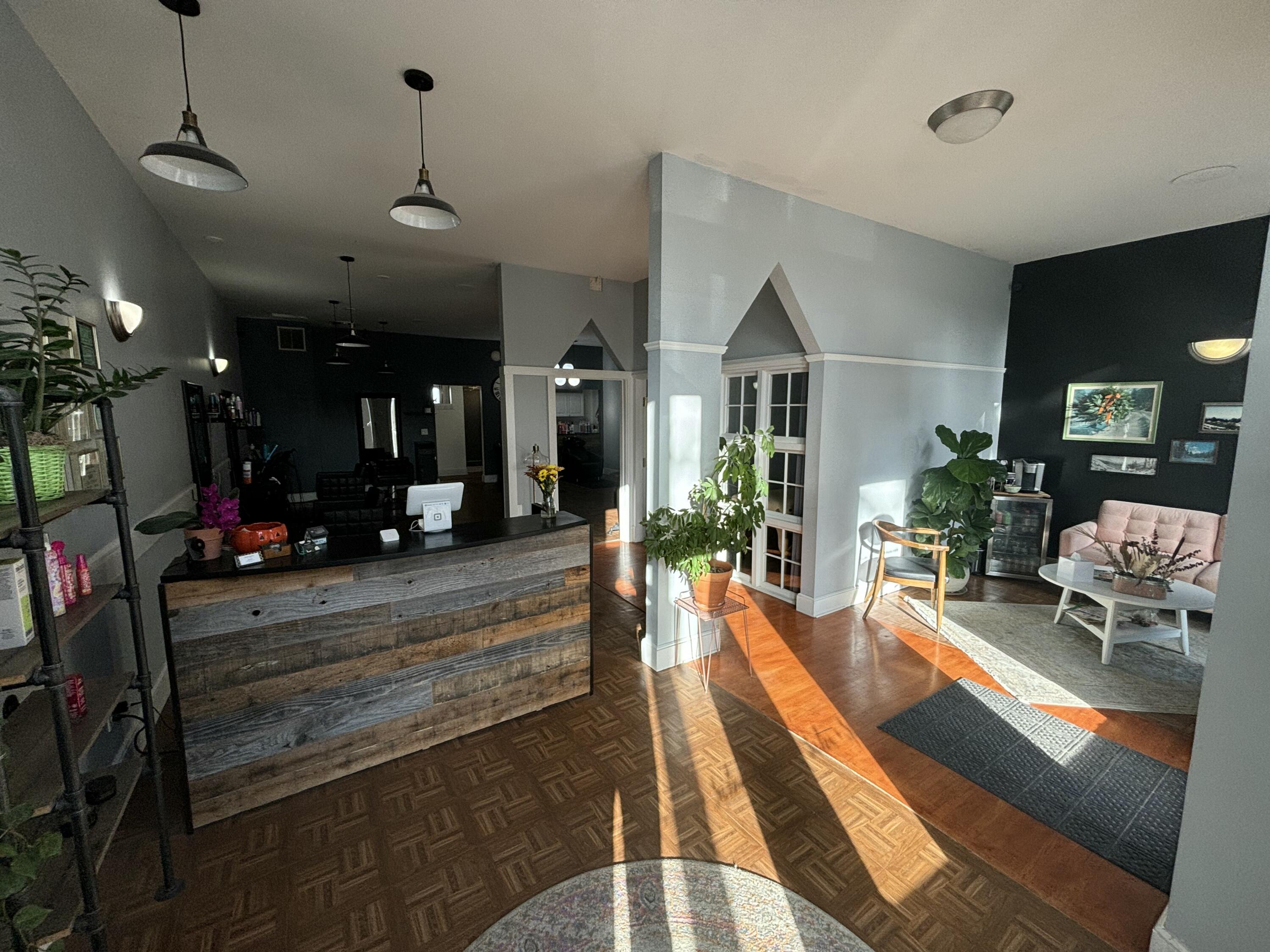 306 University Drive N Property Photo 2