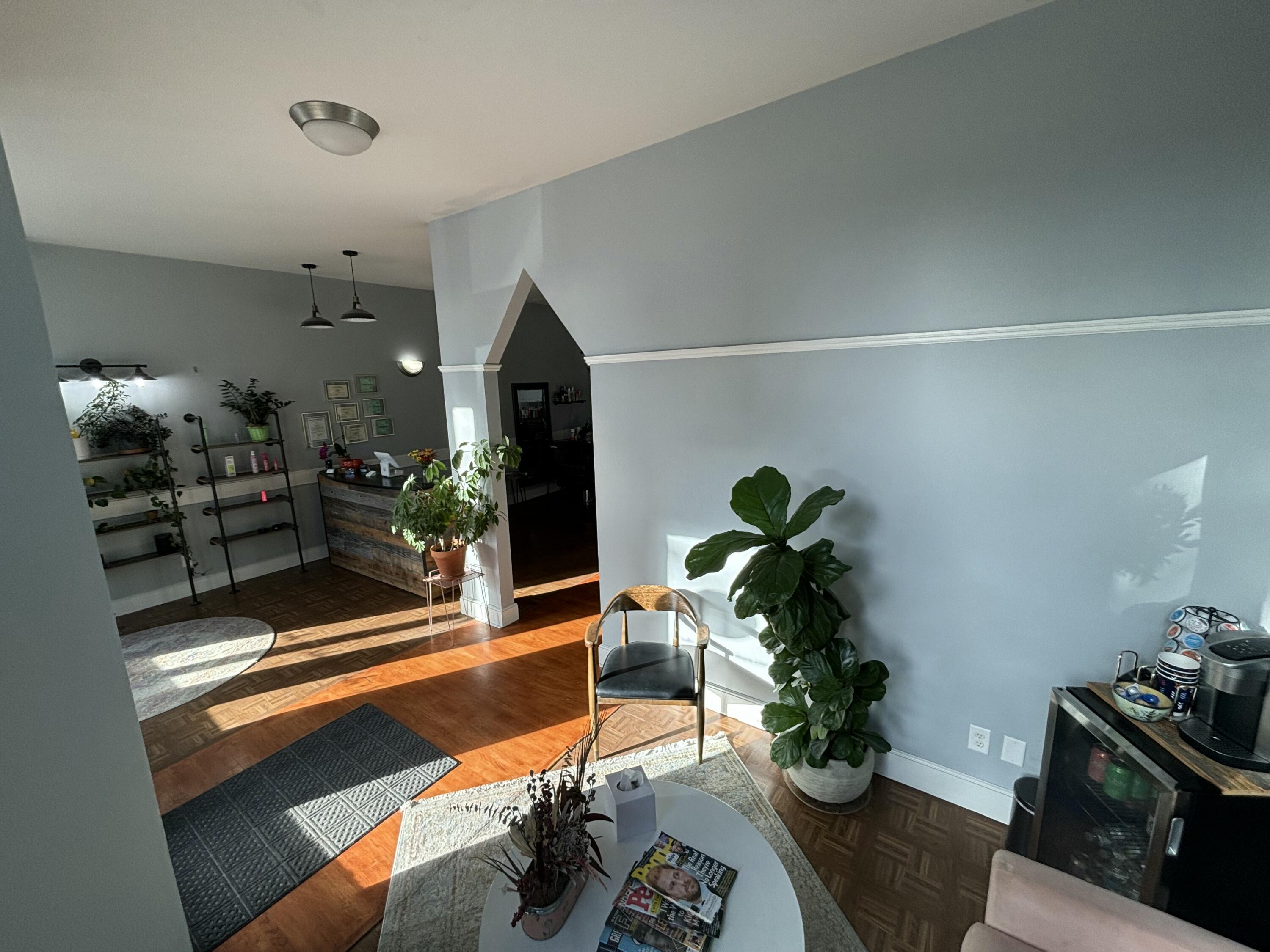 306 University Drive N Property Photo 3