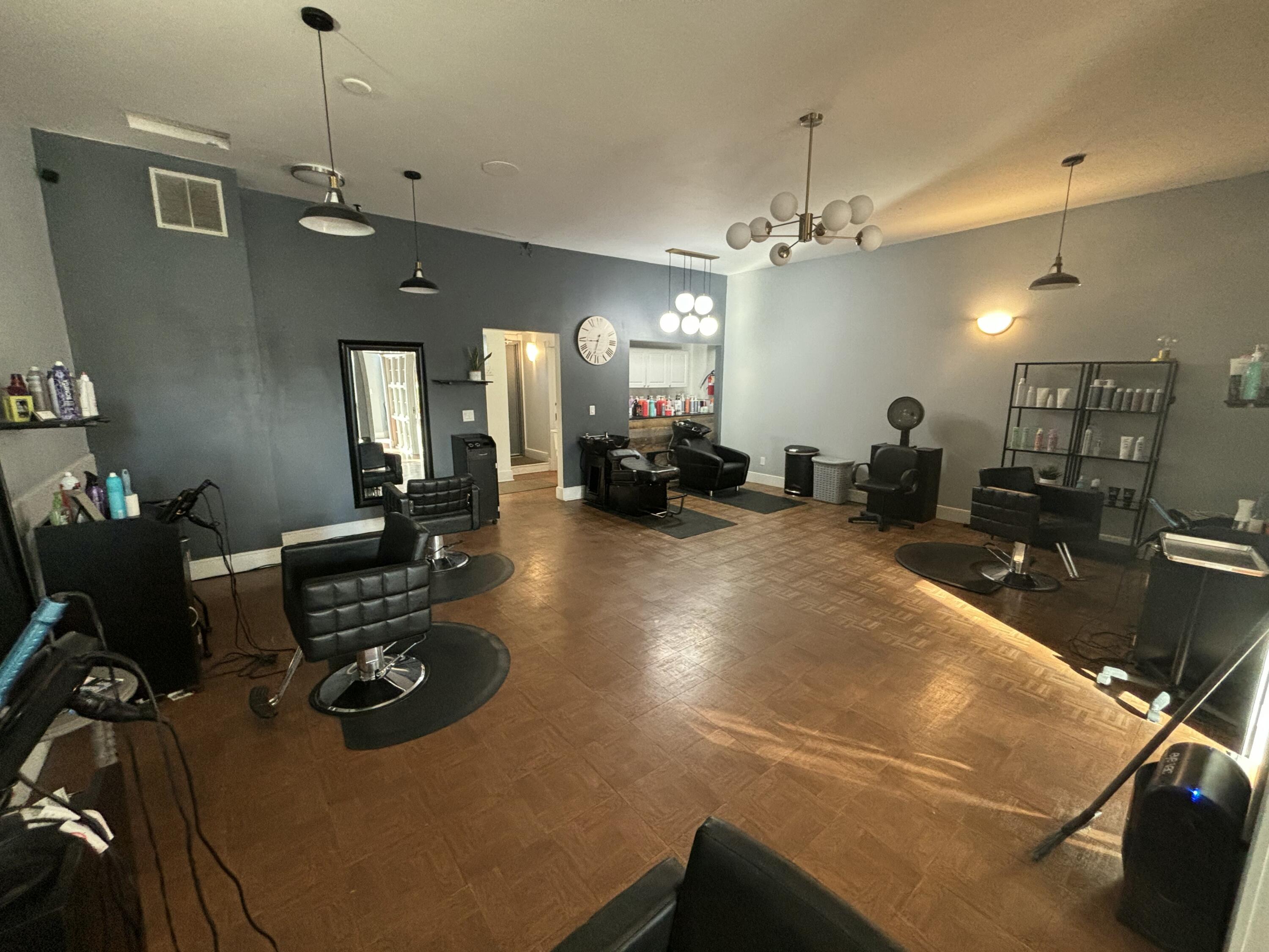 306 University Drive N Property Photo 6