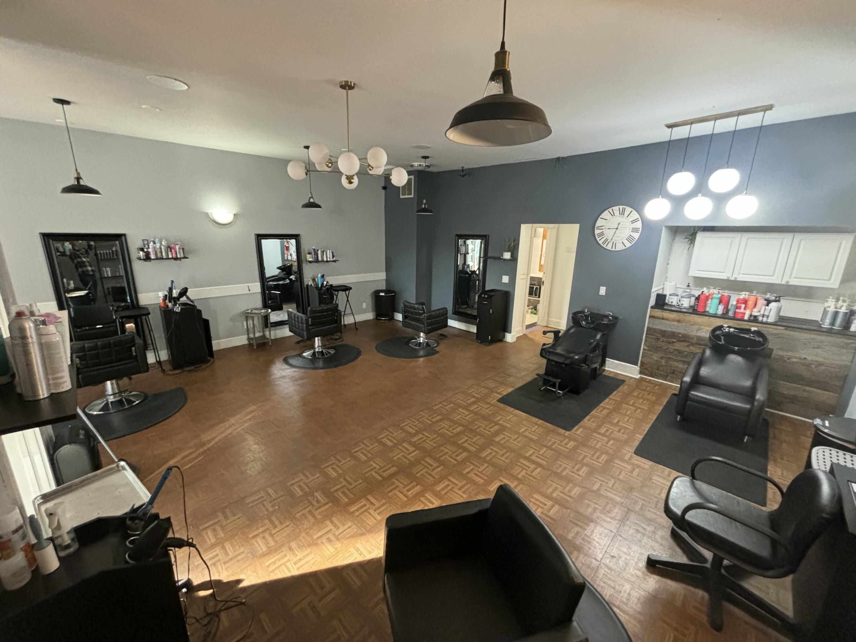 306 University Drive N Property Photo 7