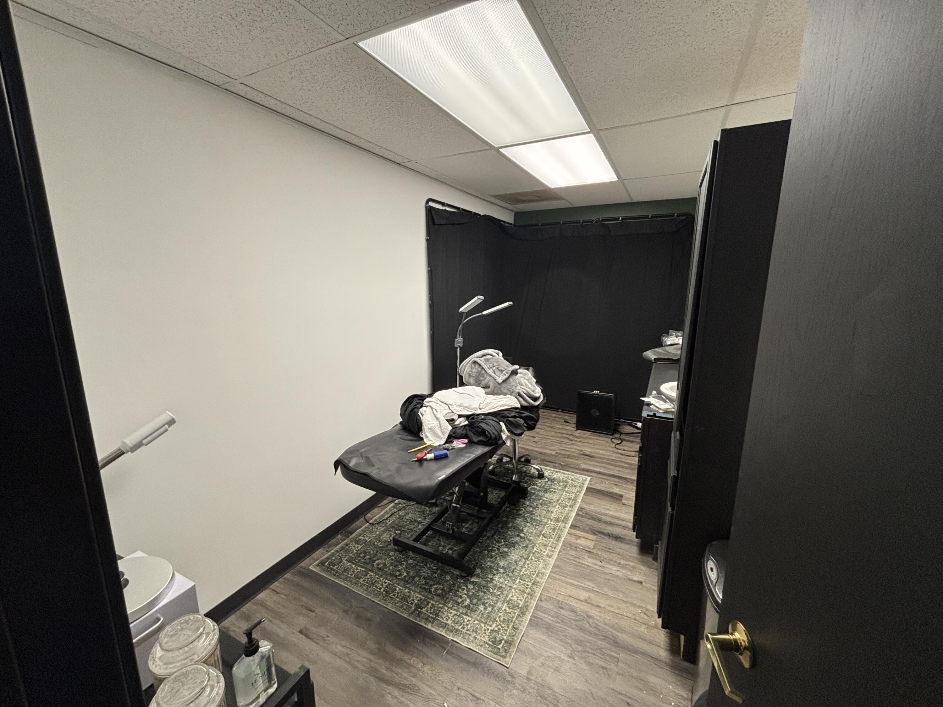 306 University Drive N Property Photo 13