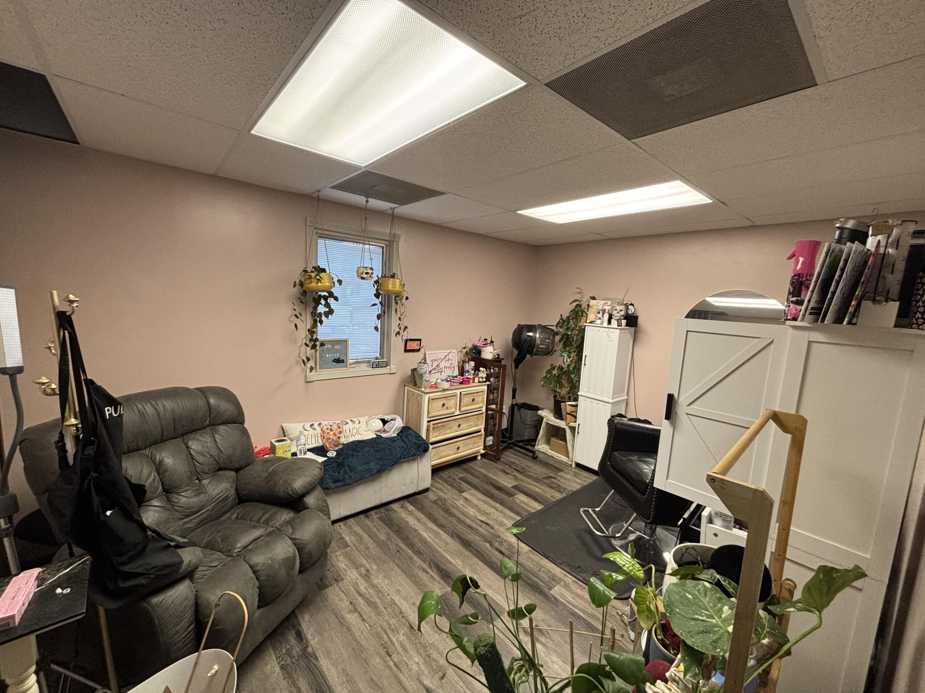 306 University Drive N Property Photo 14